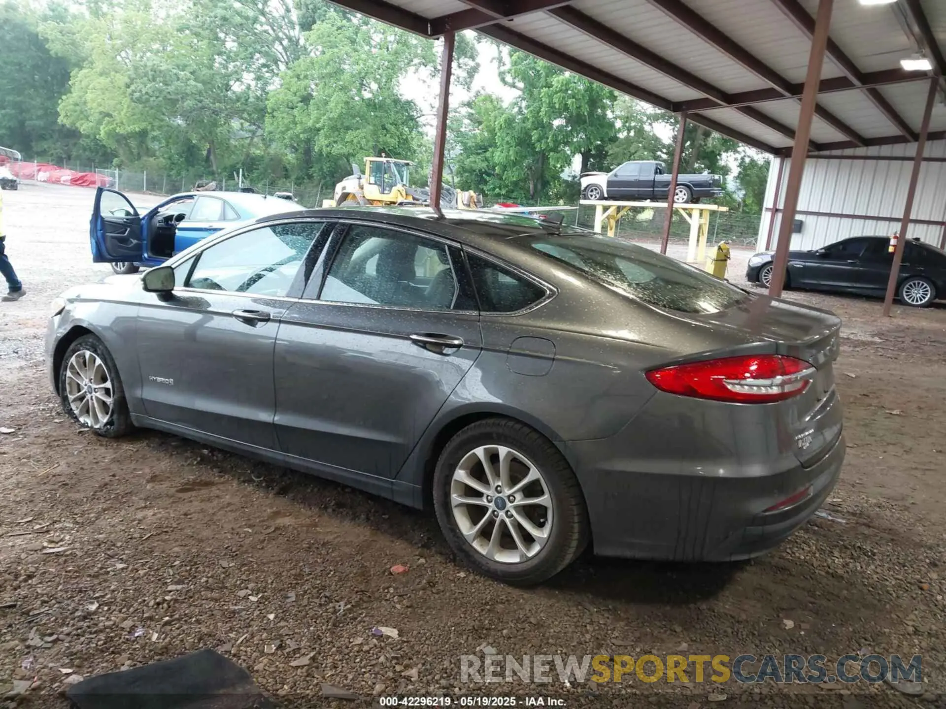 3 Photograph of a damaged car 3FA6P0MUXKR109237 FORD FUSION HYBRID 2019