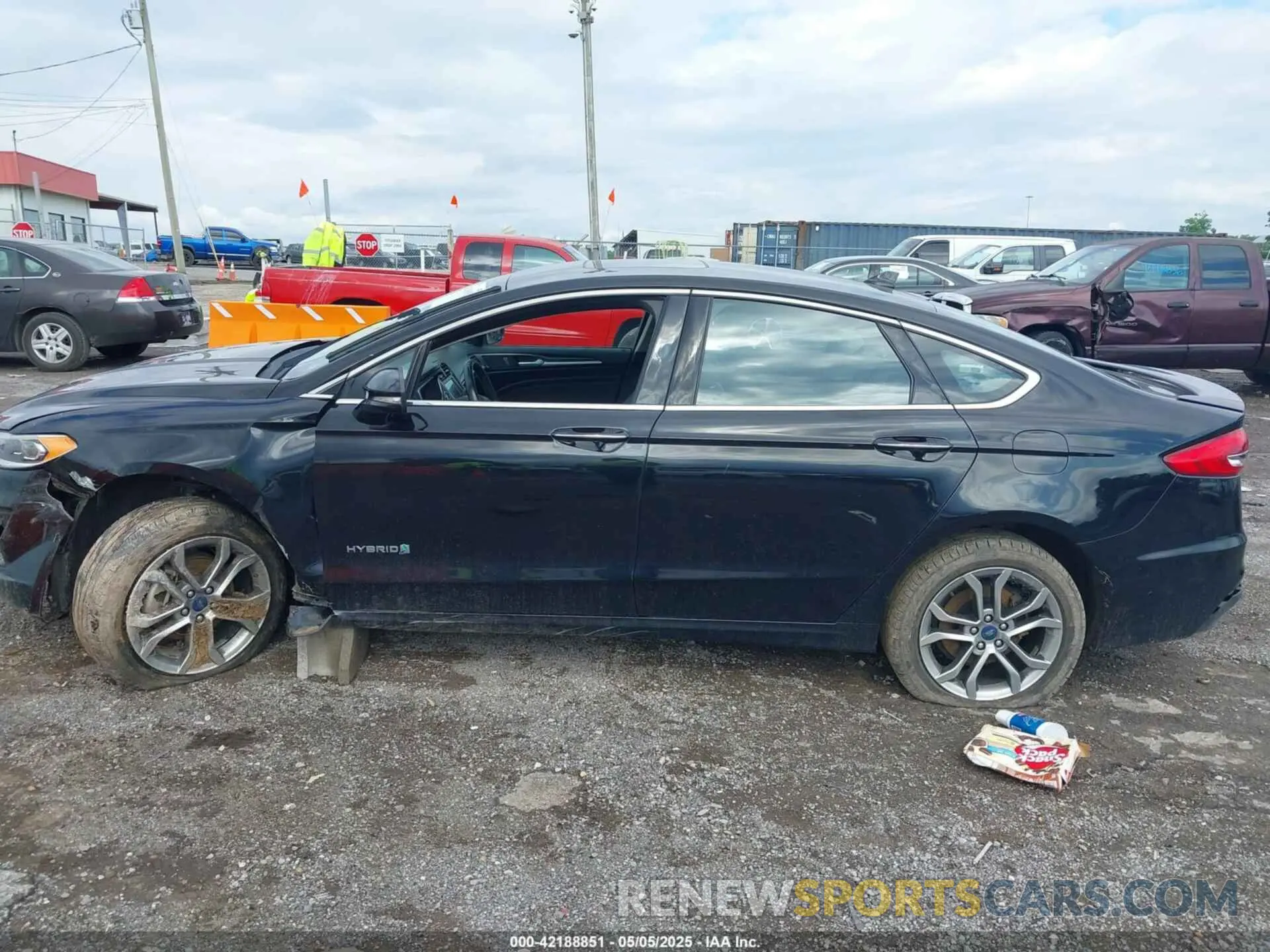 14 Фотография поврежденного автомобиля 3FA6P0RU0KR169164 FORD FUSION HYBRID 2019