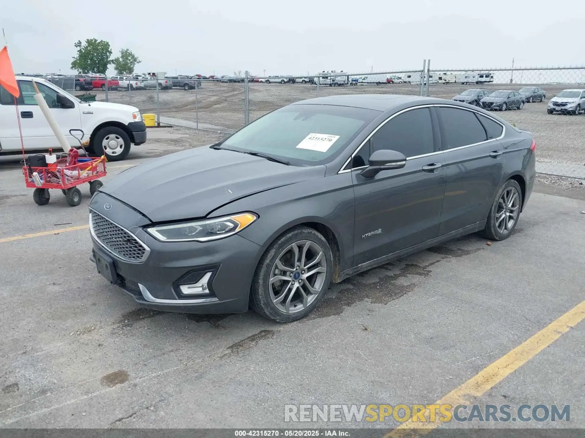 2 Фотография поврежденного автомобиля 3FA6P0RU0KR181931 FORD FUSION HYBRID 2019