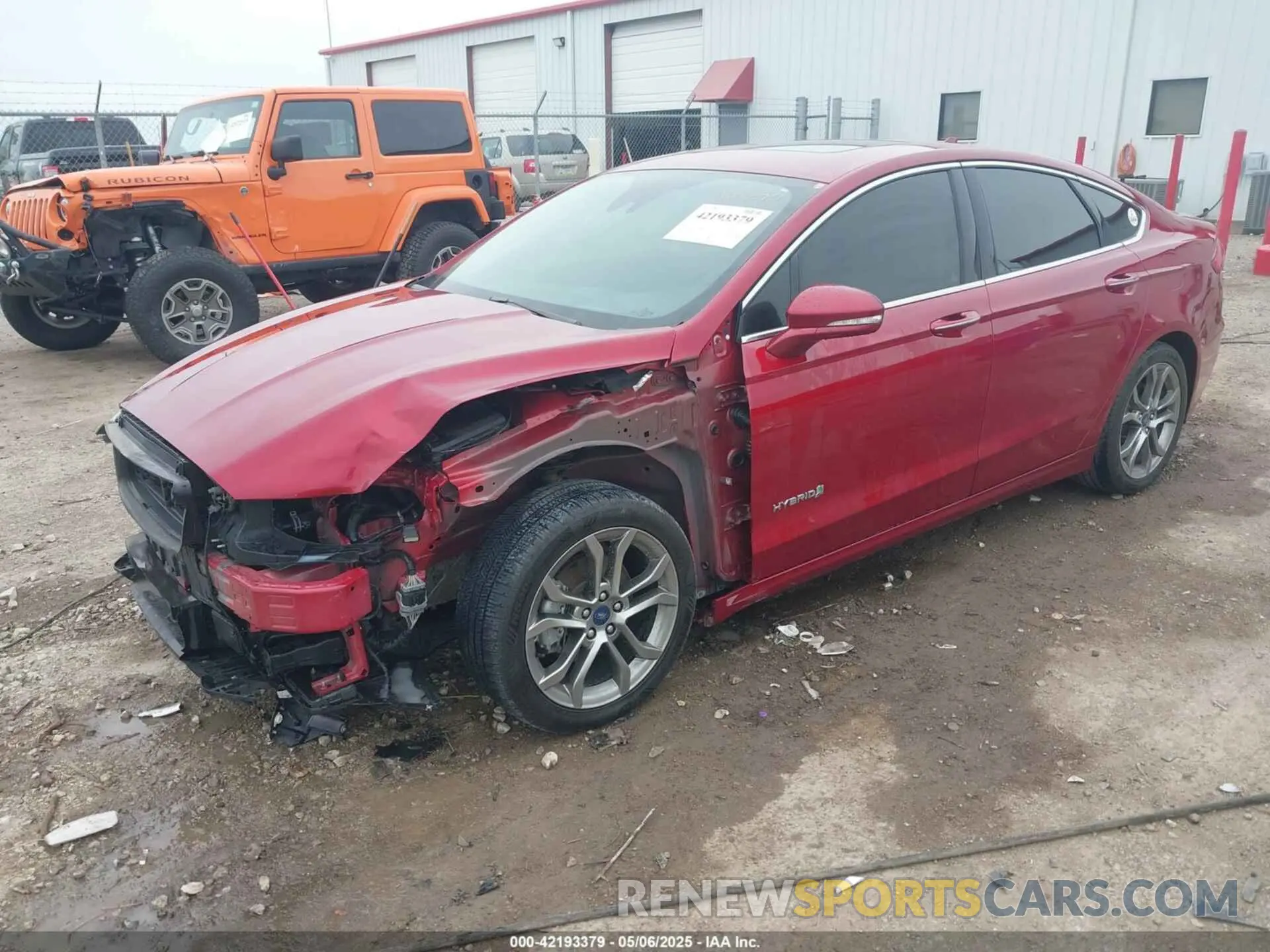 2 Фотография поврежденного автомобиля 3FA6P0RU2KR190369 FORD FUSION HYBRID 2019
