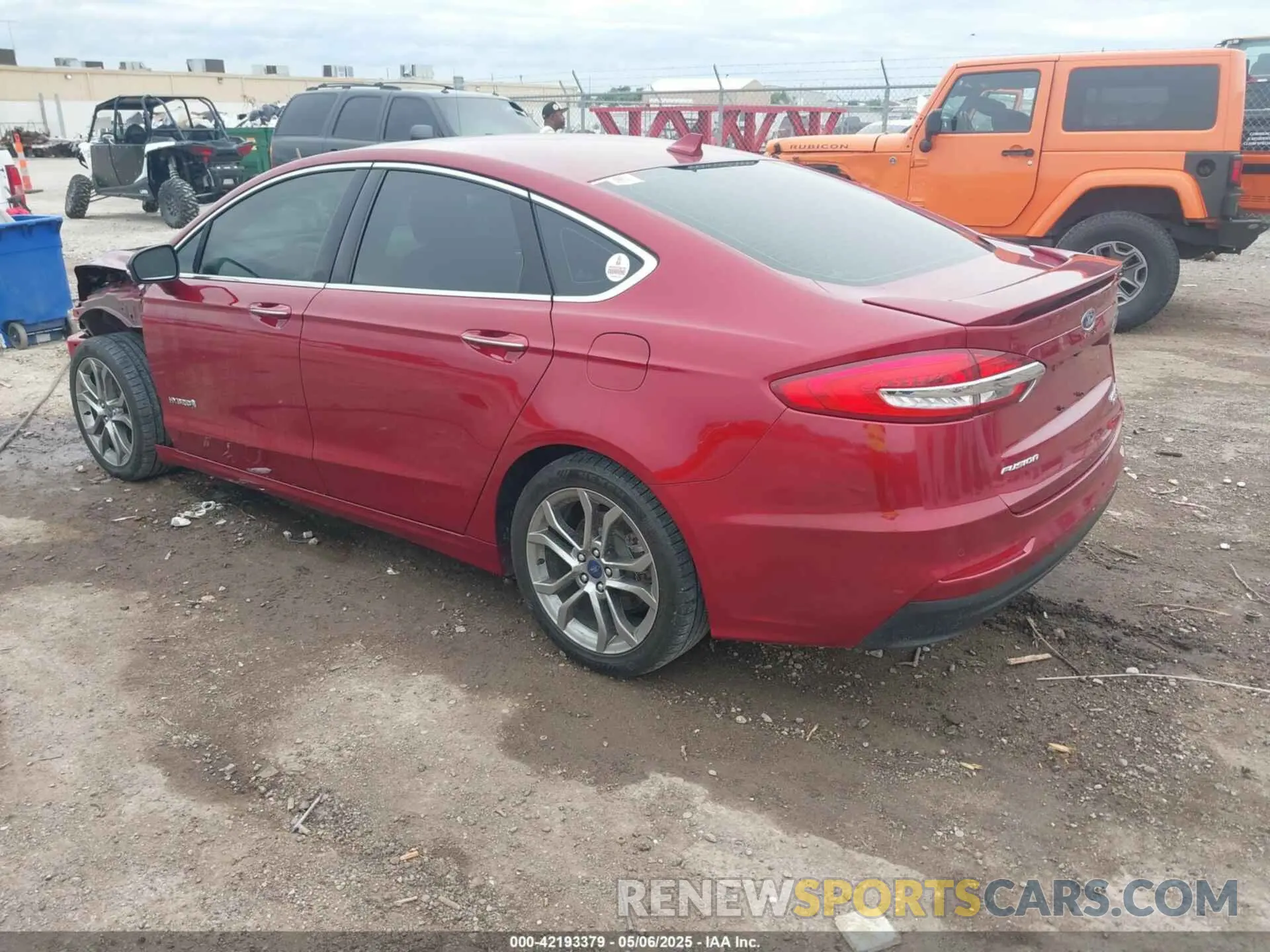 3 Фотография поврежденного автомобиля 3FA6P0RU2KR190369 FORD FUSION HYBRID 2019