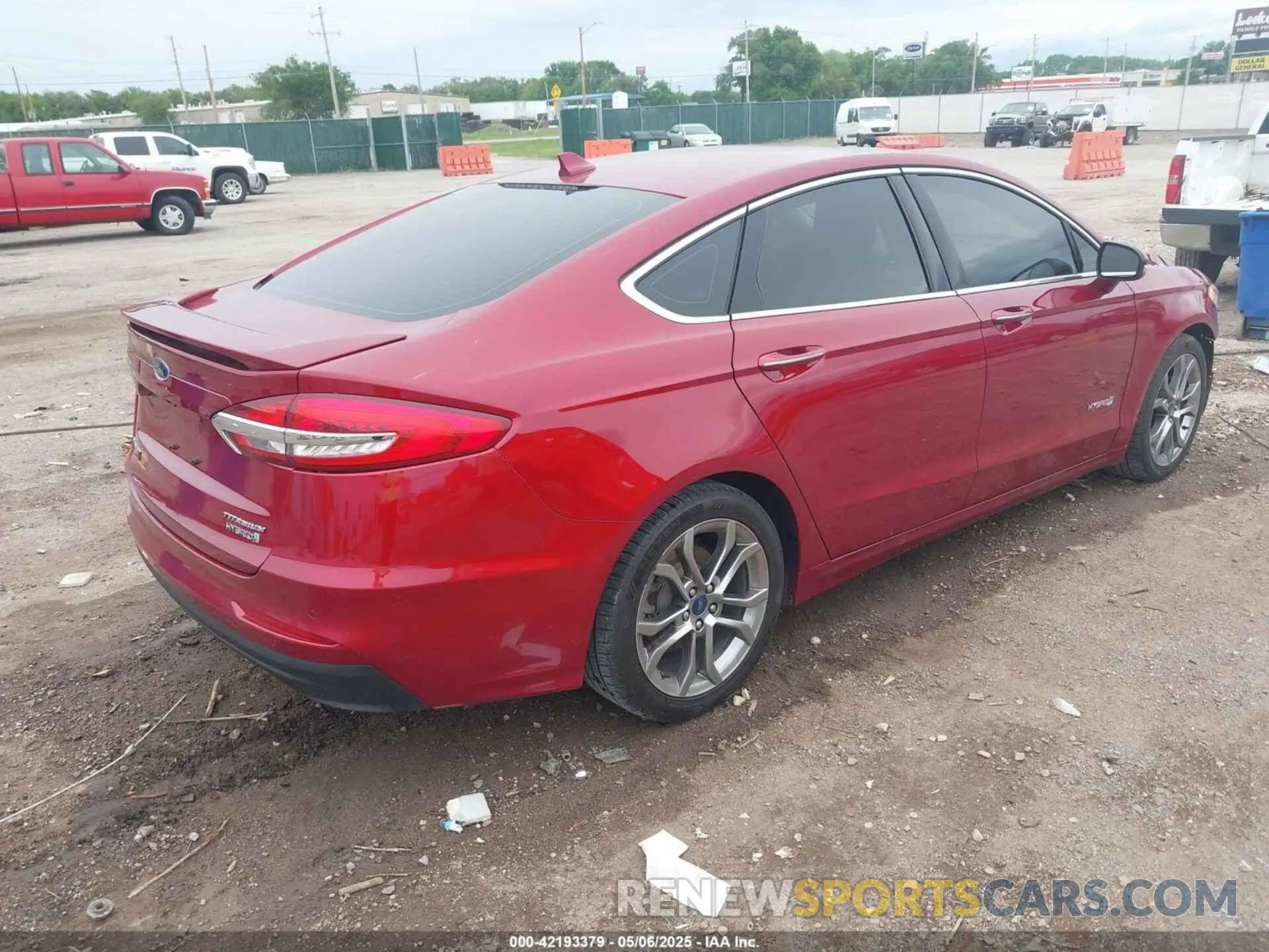 4 Фотография поврежденного автомобиля 3FA6P0RU2KR190369 FORD FUSION HYBRID 2019