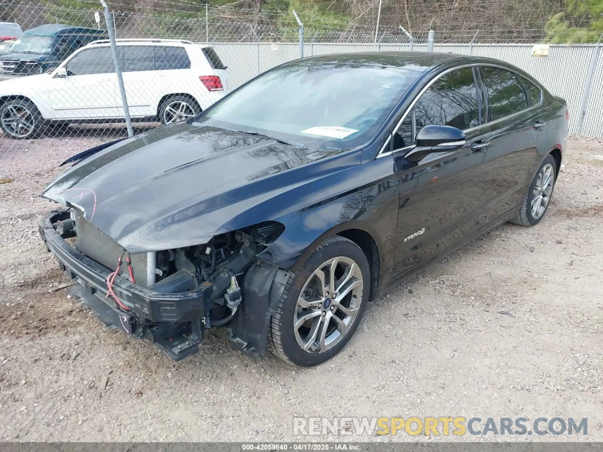 2 Фотография поврежденного автомобиля 3FA6P0RU4KR144445 FORD FUSION HYBRID 2019