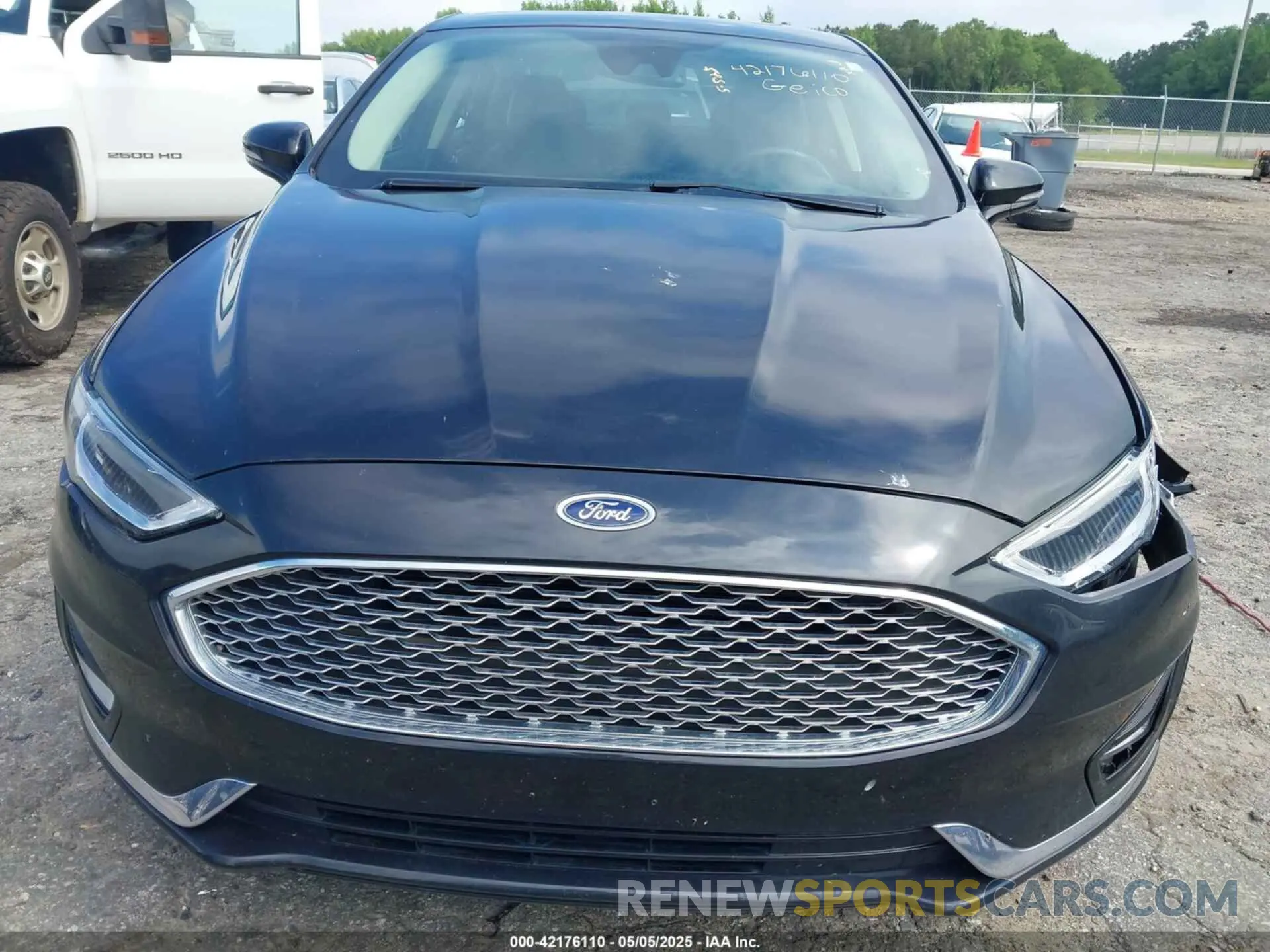 12 Фотография поврежденного автомобиля 3FA6P0RU7KR194482 FORD FUSION HYBRID 2019