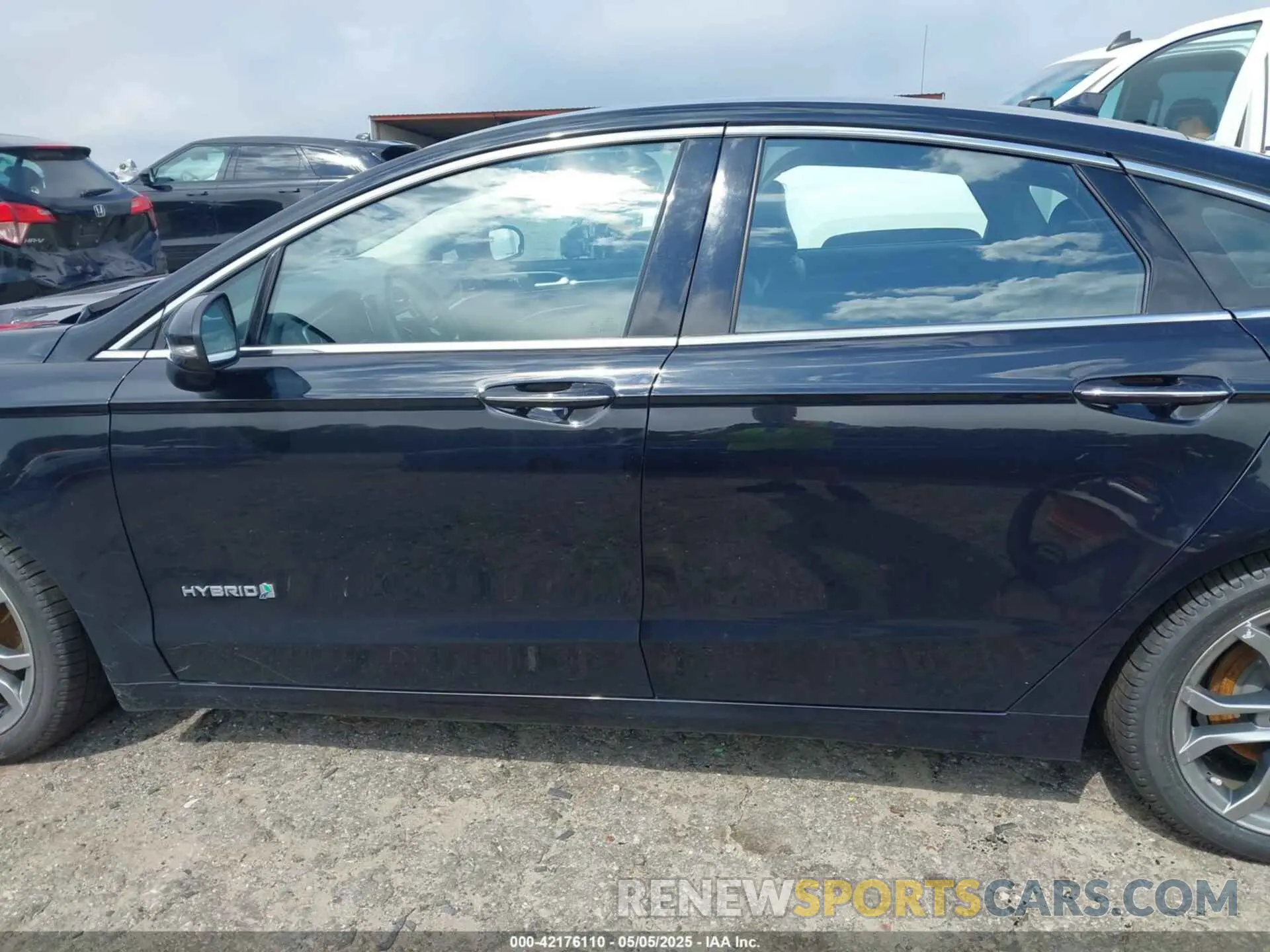 14 Фотография поврежденного автомобиля 3FA6P0RU7KR194482 FORD FUSION HYBRID 2019