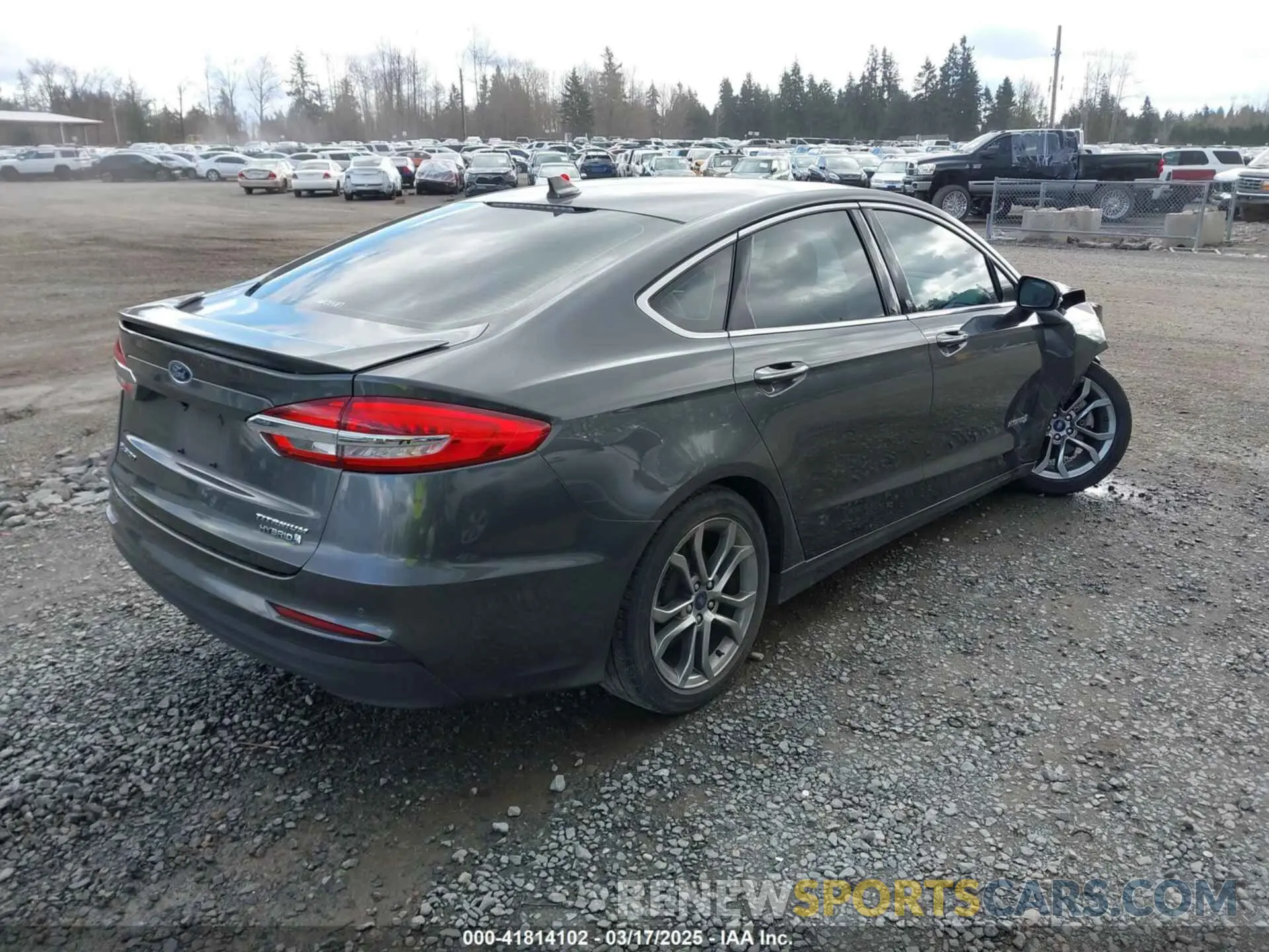 4 Фотография поврежденного автомобиля 3FA6P0RU8KR273062 FORD FUSION HYBRID 2019