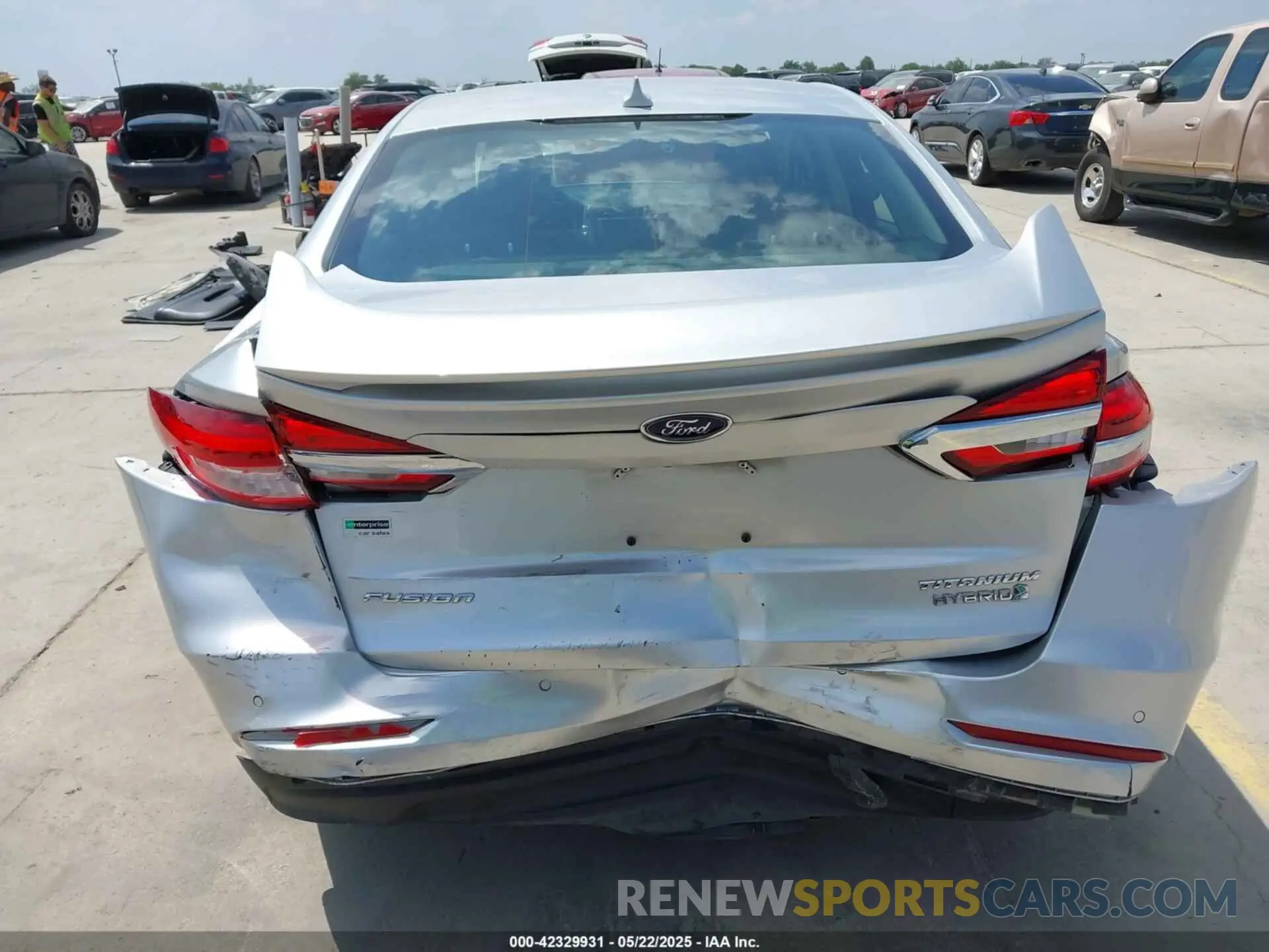 16 Photograph of a damaged car 3FA6P0RUXKR106430 FORD FUSION HYBRID 2019