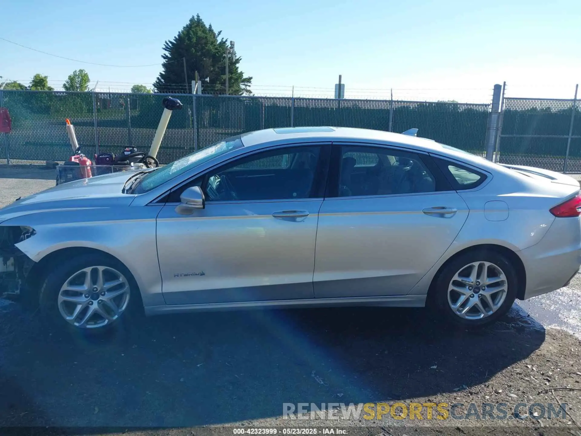 15 Photograph of a damaged car 3FA6P0RUXKR141565 FORD FUSION HYBRID 2019