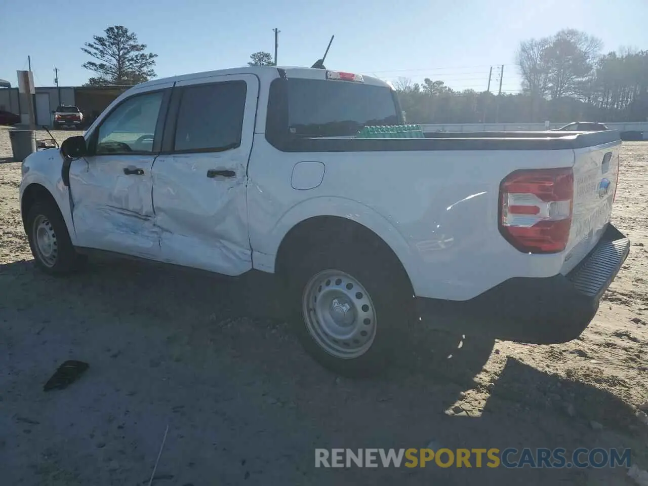 2 Photograph of a damaged car 3FTTW8E35NRA64197 FORD MAVERICK 2022