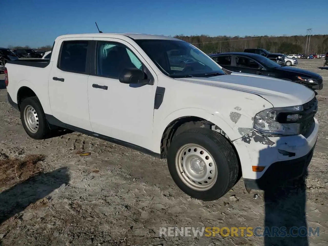 4 Photograph of a damaged car 3FTTW8E35NRA64197 FORD MAVERICK 2022