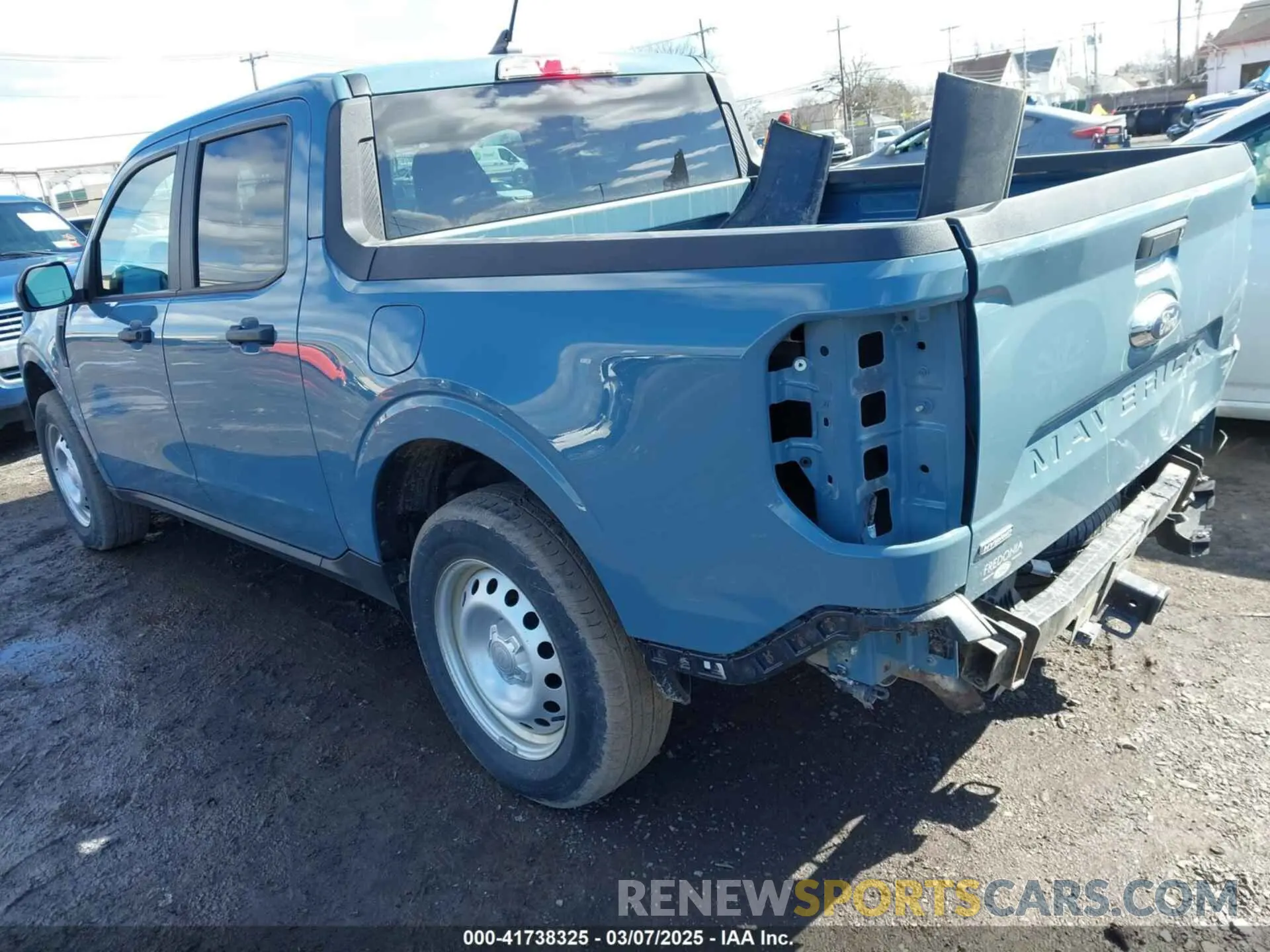 3 Photograph of a damaged car 3FTTW8E36NRA33167 FORD MAVERICK 2022
