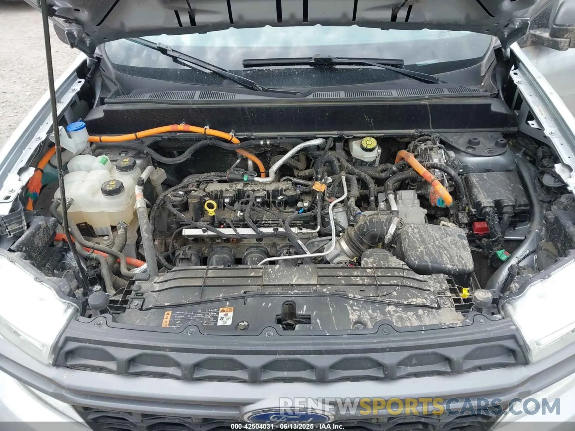 10 Photograph of a damaged car 3FTTW8E37NRA00579 FORD MAVERICK 2022