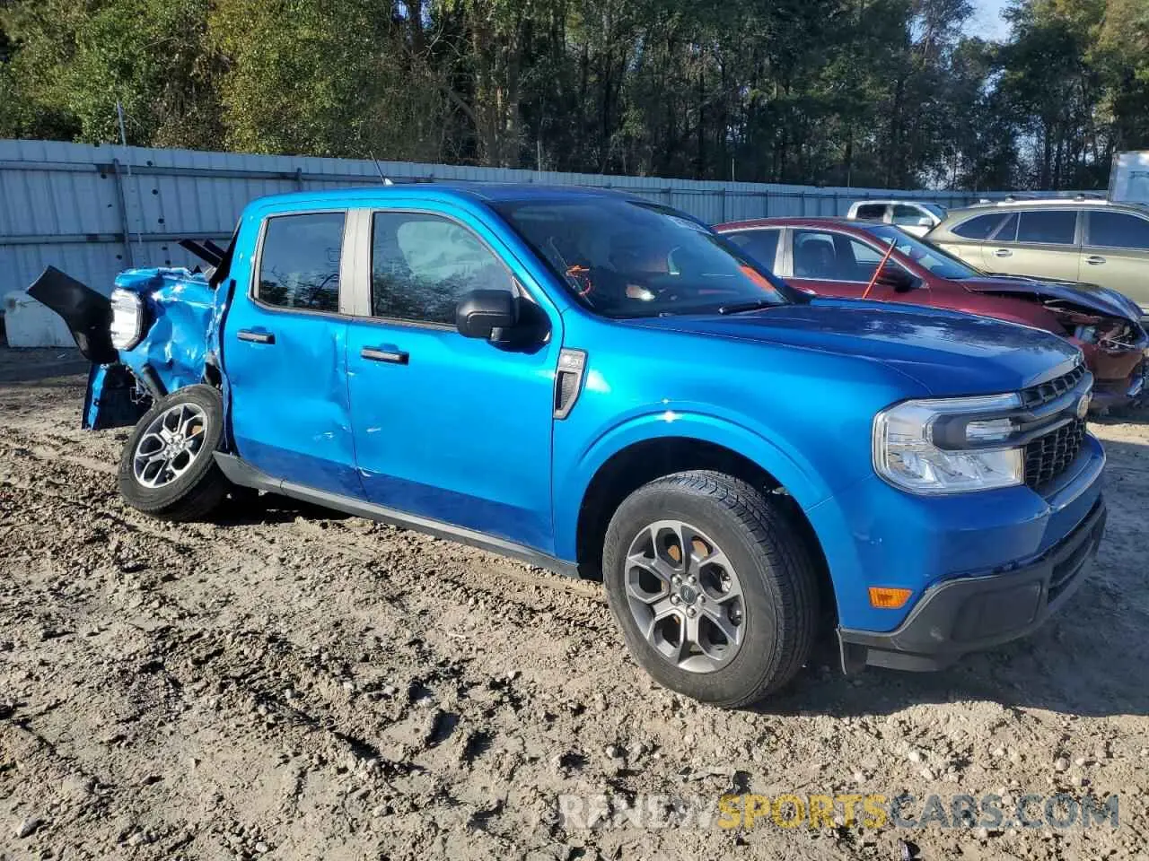 4 Photograph of a damaged car 3FTTW8E37NRA37308 FORD MAVERICK 2022