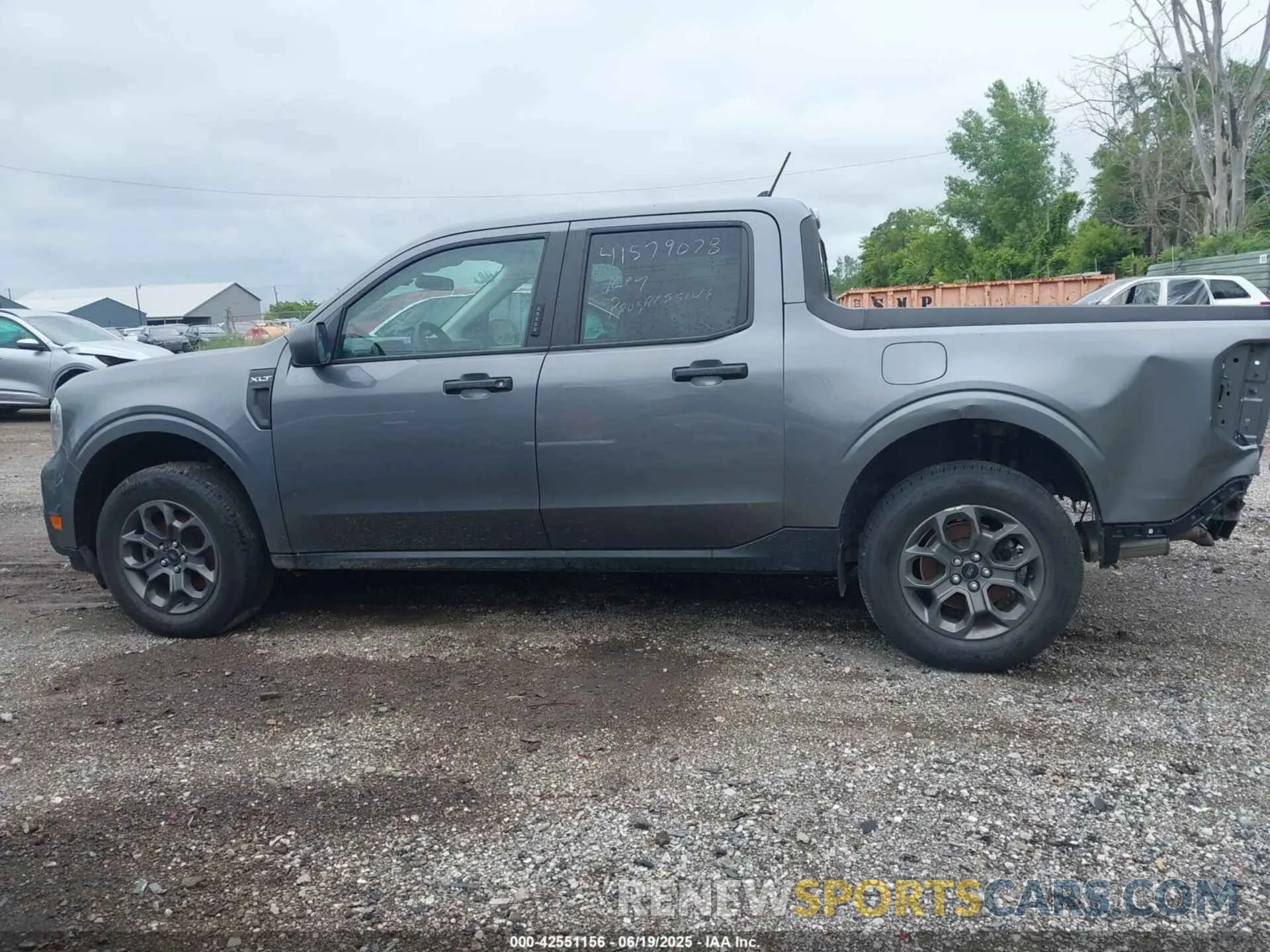 14 Photograph of a damaged car 3FTTW8E91NRA77453 FORD MAVERICK 2022