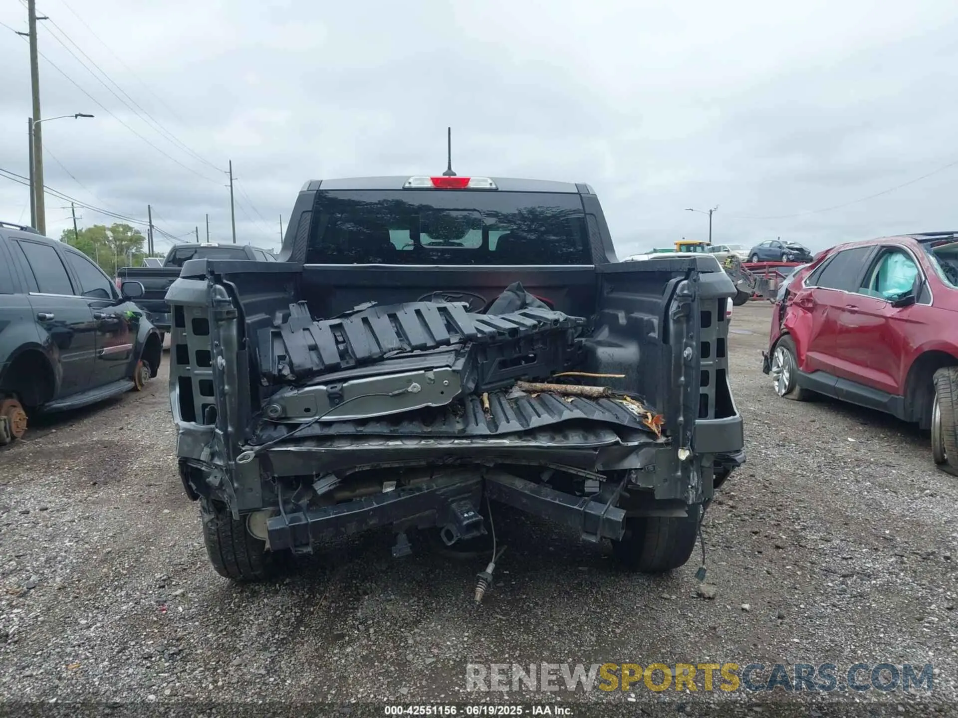 16 Photograph of a damaged car 3FTTW8E91NRA77453 FORD MAVERICK 2022