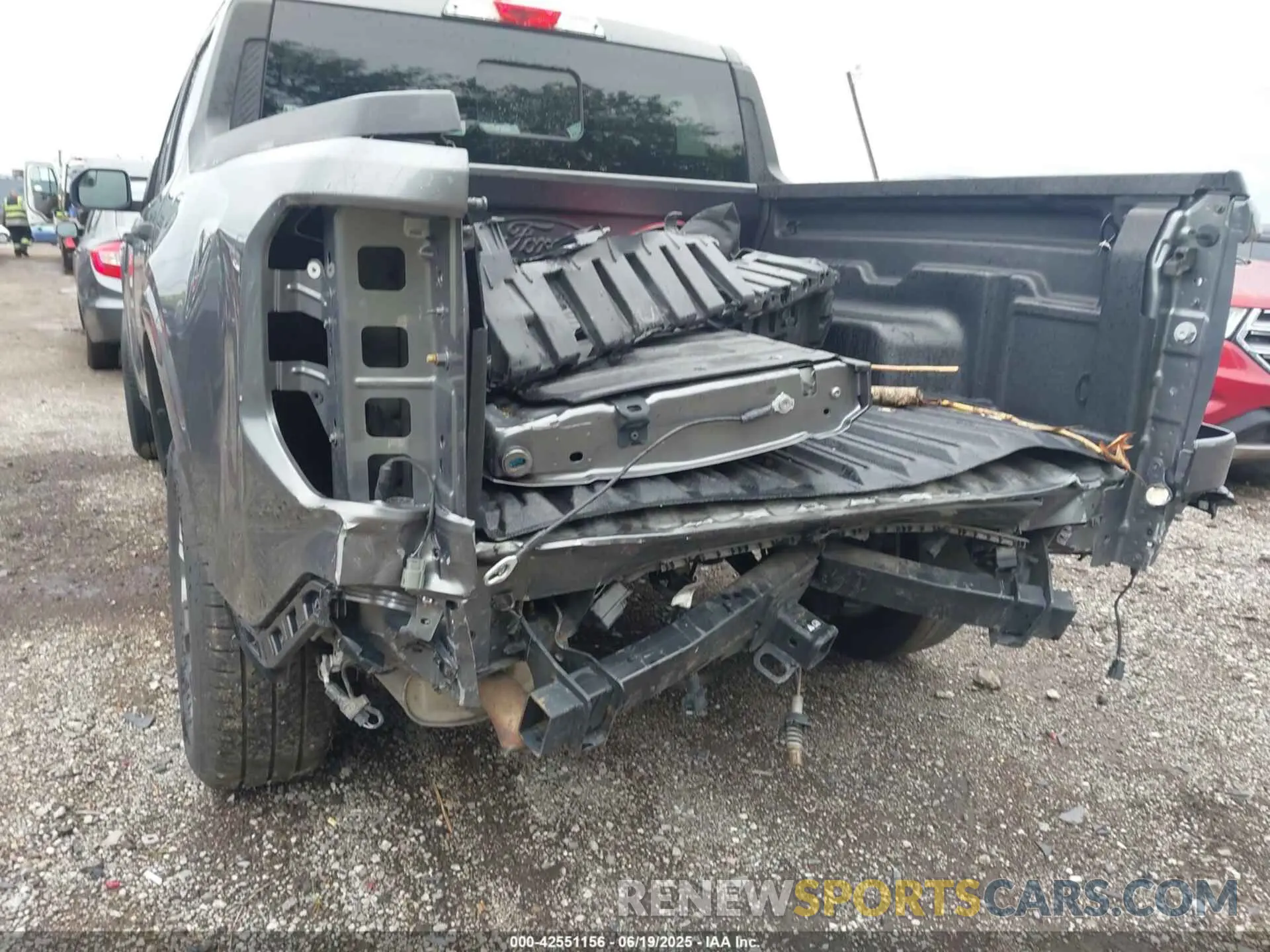6 Photograph of a damaged car 3FTTW8E91NRA77453 FORD MAVERICK 2022