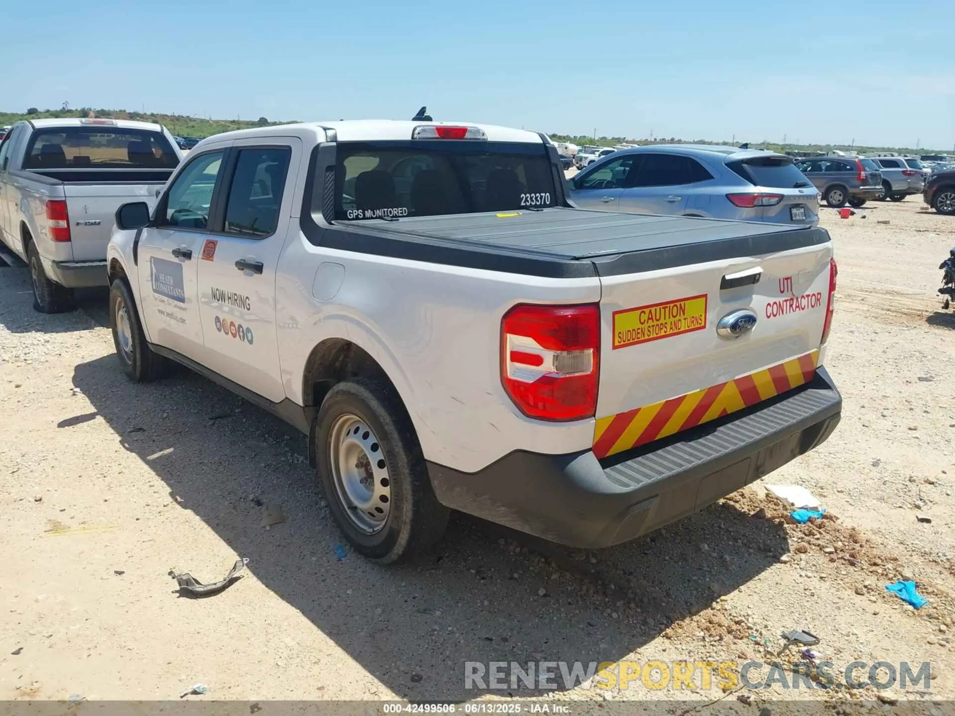 3 Photograph of a damaged car 3FTTW8E92NRB00609 FORD MAVERICK 2022