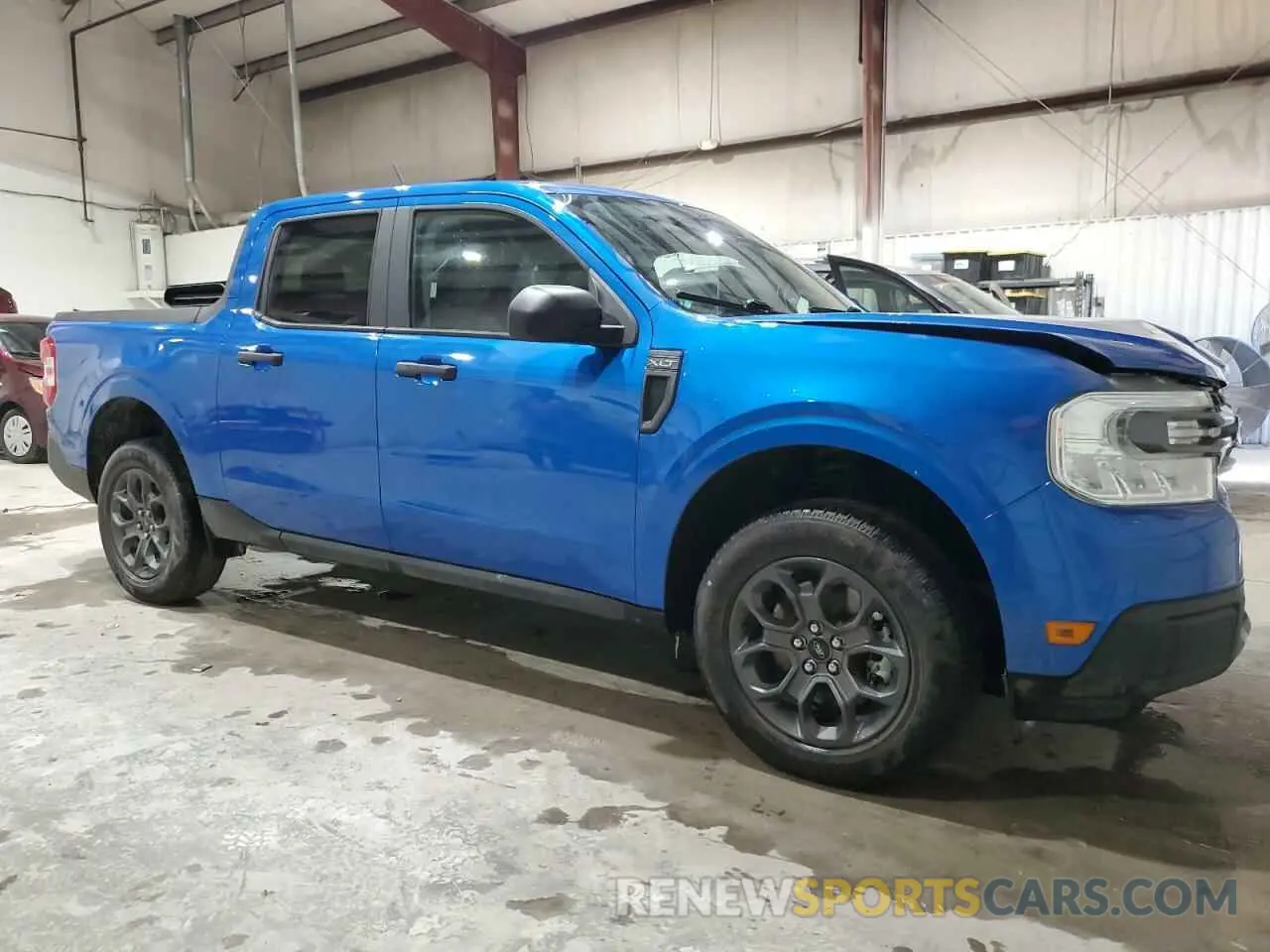 4 Photograph of a damaged car 3FTTW8E92NRB08368 FORD MAVERICK 2022