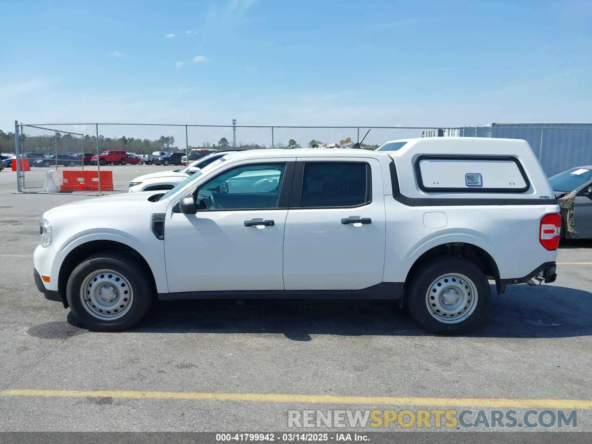 14 Photograph of a damaged car 3FTTW8E9XNRB02091 FORD MAVERICK 2022