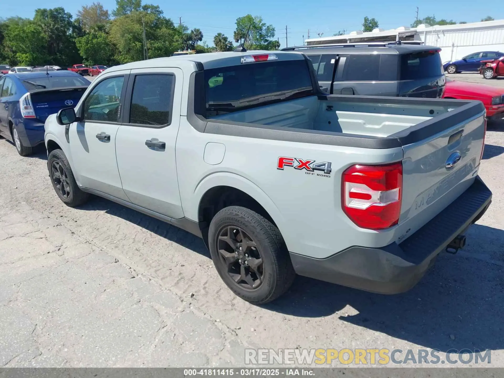 3 Фотография поврежденного автомобиля 3FTTW8F91NRA44015 FORD MAVERICK 2022