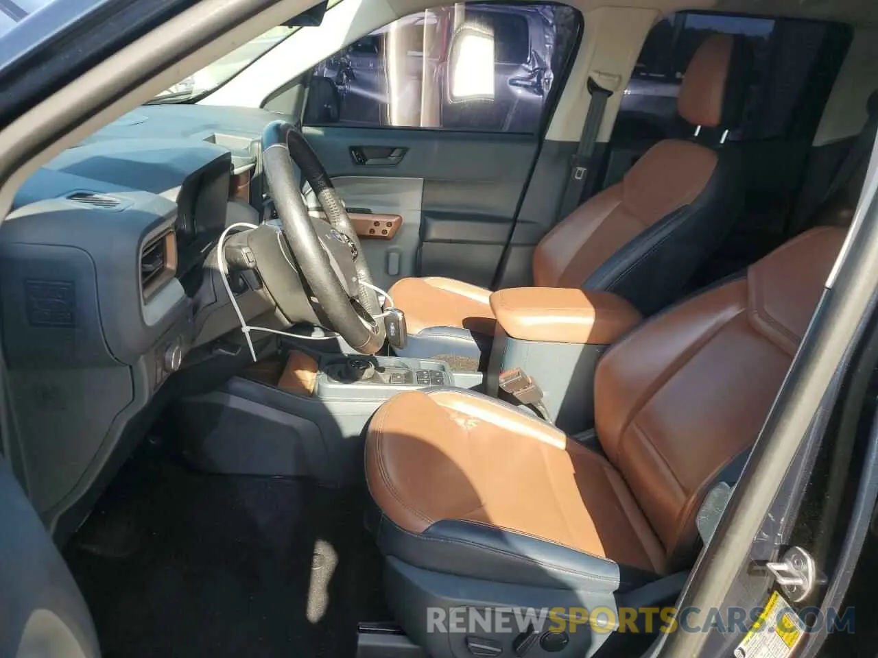 7 Photograph of a damaged car 3FTTW8F92NRA04137 FORD MAVERICK 2022