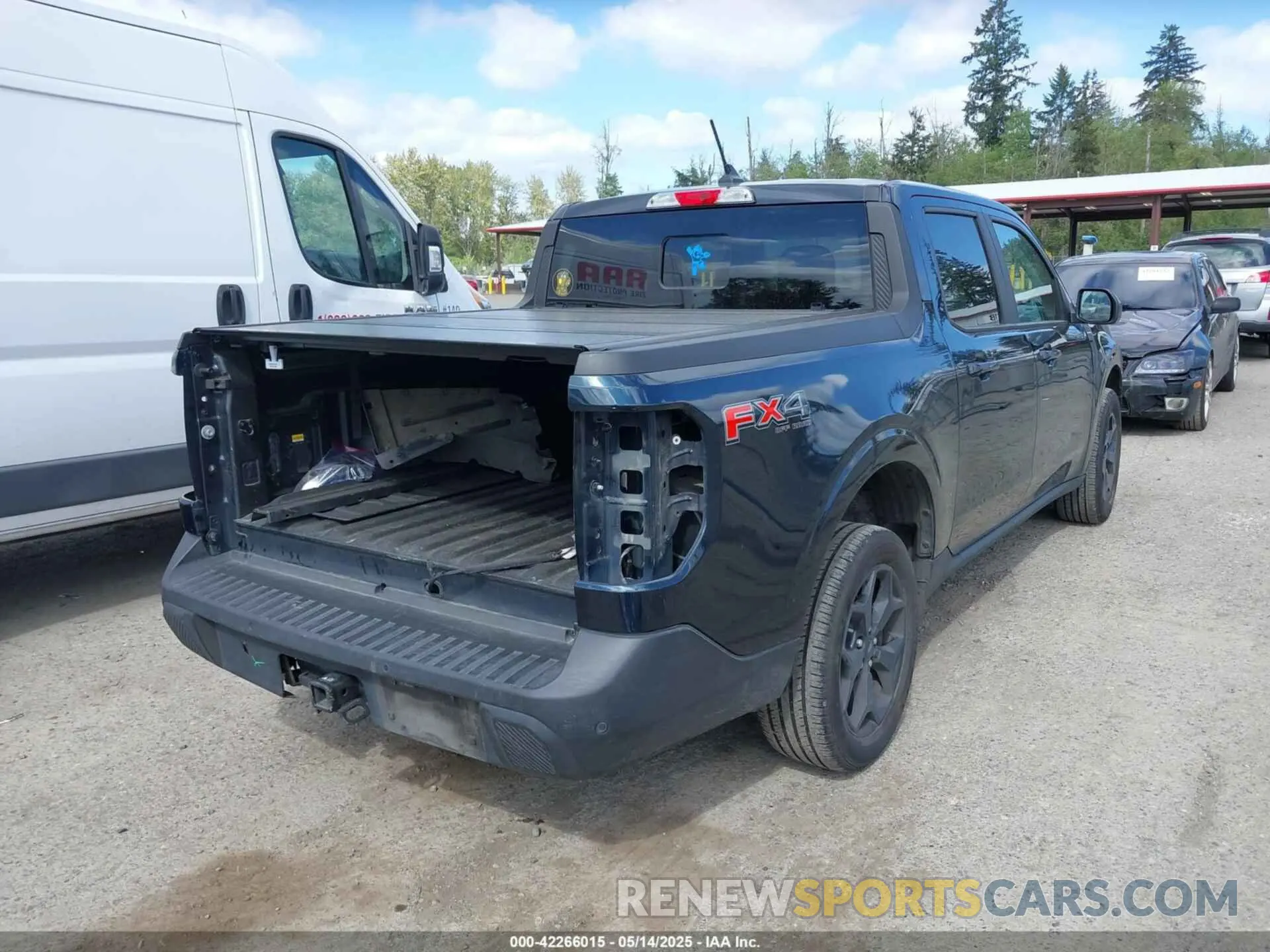 4 Фотография поврежденного автомобиля 3FTTW8F94NRA37172 FORD MAVERICK 2022