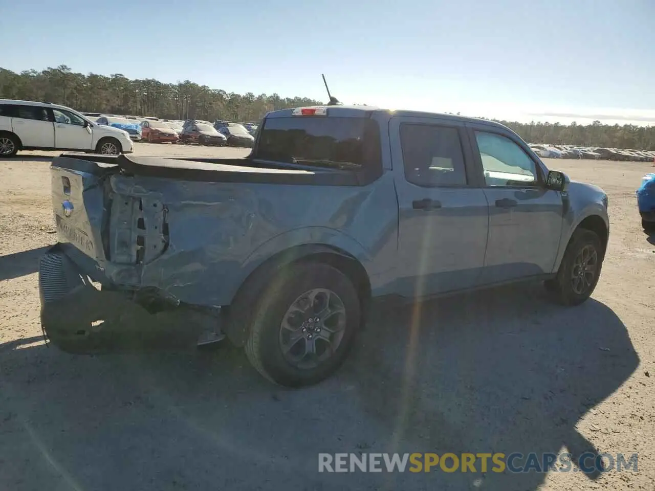 3 Photograph of a damaged car 3FTTW8F96NRA77253 FORD MAVERICK 2022