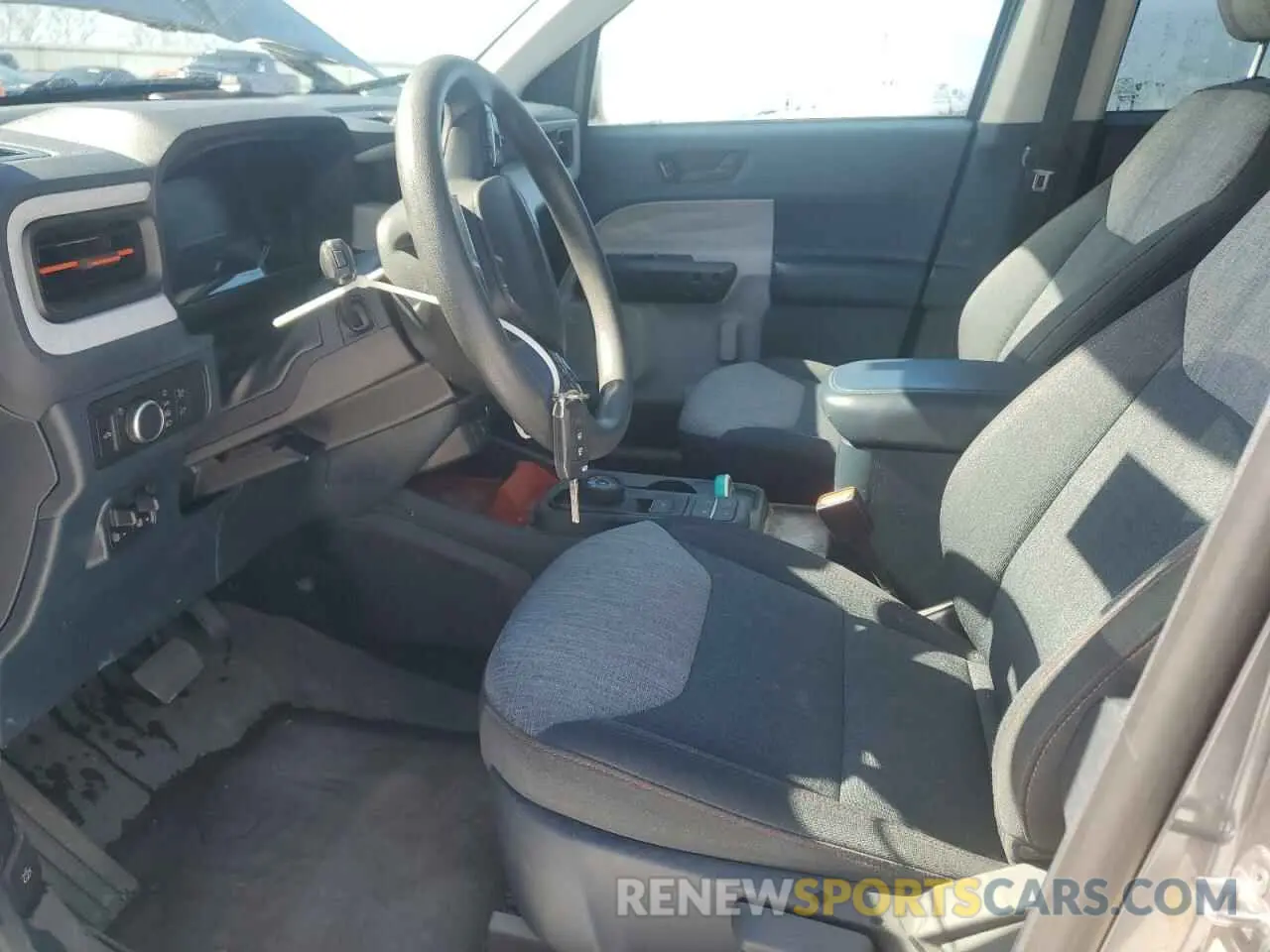 7 Photograph of a damaged car 3FTTW8F99NRA54985 FORD MAVERICK 2022