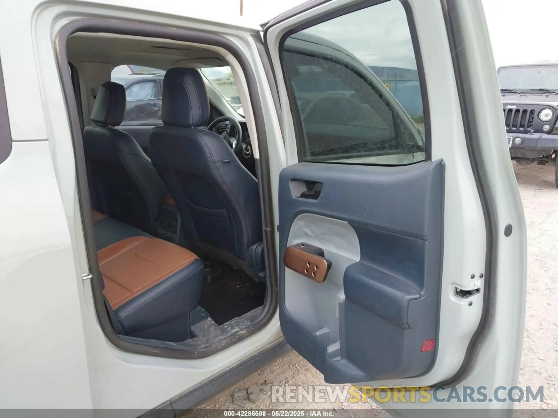 8 Фотография поврежденного автомобиля 3FTTW8F9XNRA45096 FORD MAVERICK 2022