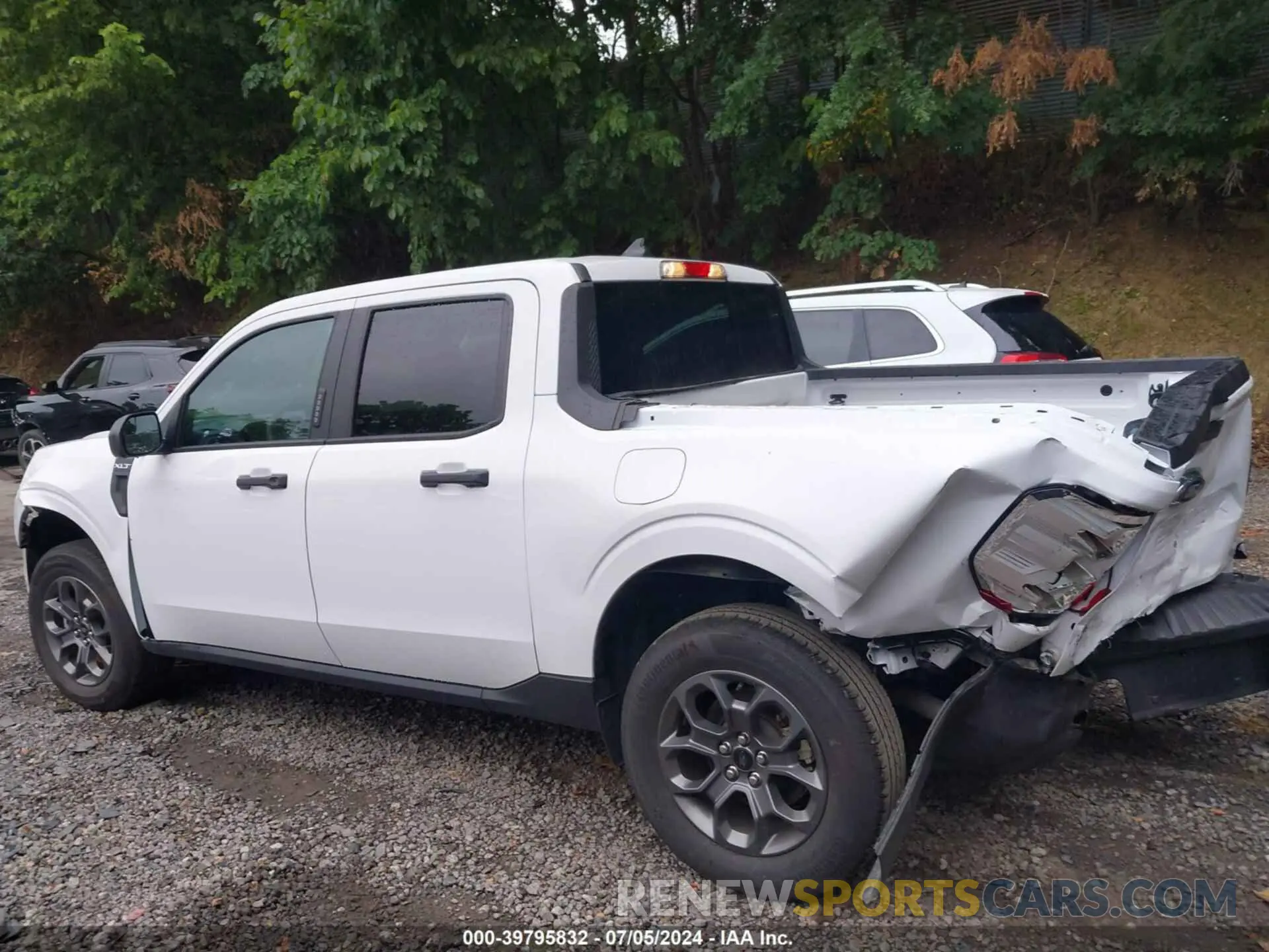 14 Photograph of a damaged car 3FTTW8E30PRA90189 FORD MAVERICK 2023
