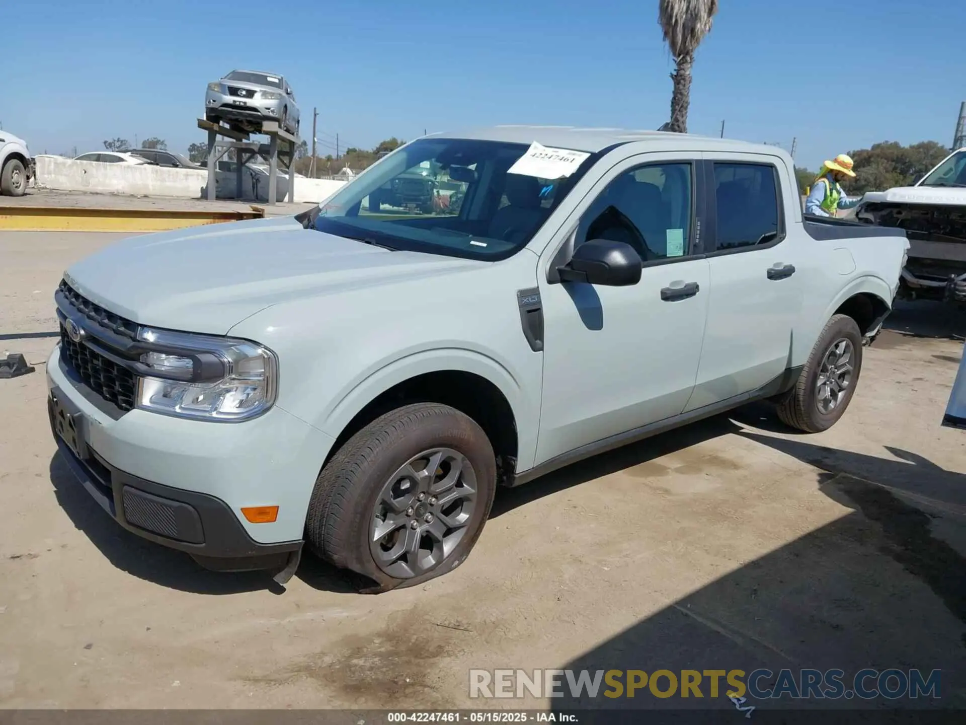 2 Photograph of a damaged car 3FTTW8E31PRA65933 FORD MAVERICK 2023