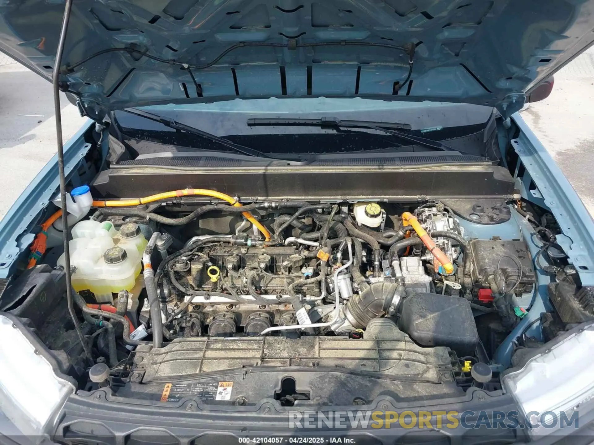 10 Photograph of a damaged car 3FTTW8E33PRA01294 FORD MAVERICK 2023