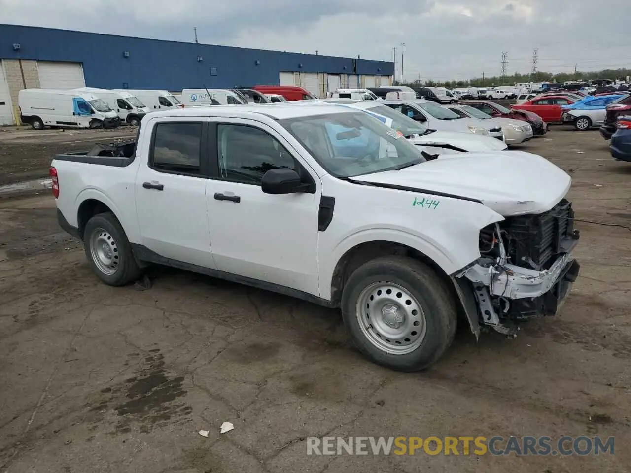 4 Photograph of a damaged car 3FTTW8E34PRA56157 FORD MAVERICK 2023