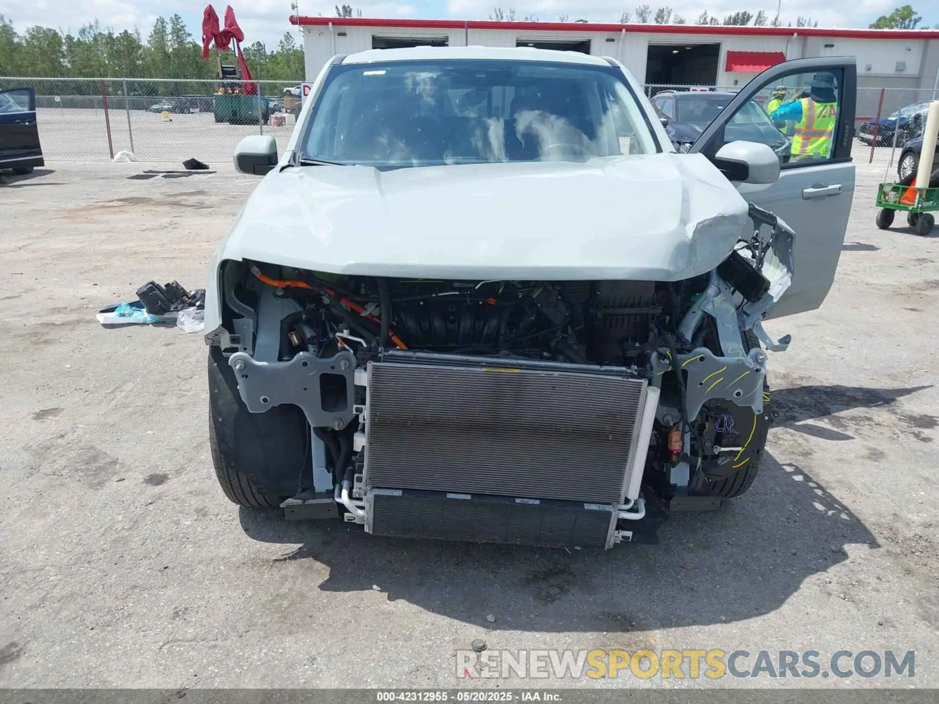 6 Фотография поврежденного автомобиля 3FTTW8E35PRB02451 FORD MAVERICK 2023