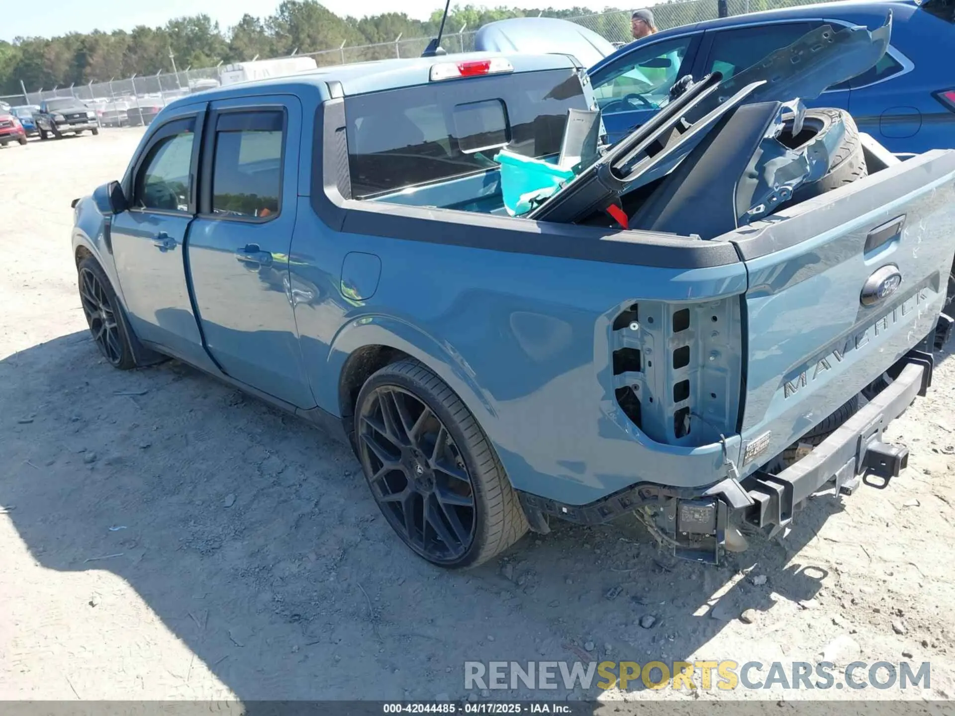 3 Фотография поврежденного автомобиля 3FTTW8E3XPRA87736 FORD MAVERICK 2023
