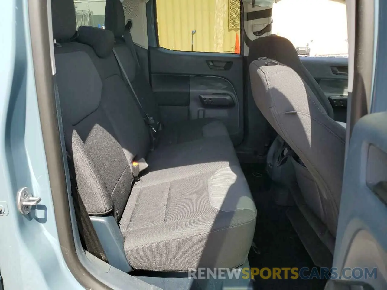 10 Photograph of a damaged car 3FTTW8E96PRA21351 FORD MAVERICK 2023