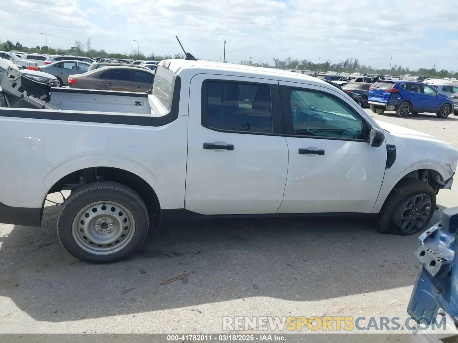 14 Фотография поврежденного автомобиля 3FTTW8E96PRA74020 FORD MAVERICK 2023