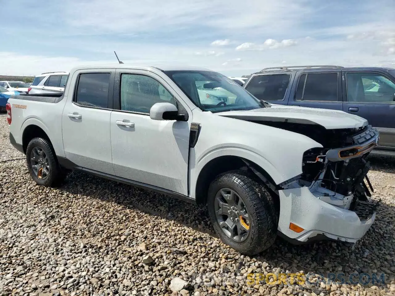 4 Photograph of a damaged car 3FTTW8G90PRA72406 FORD MAVERICK 2023