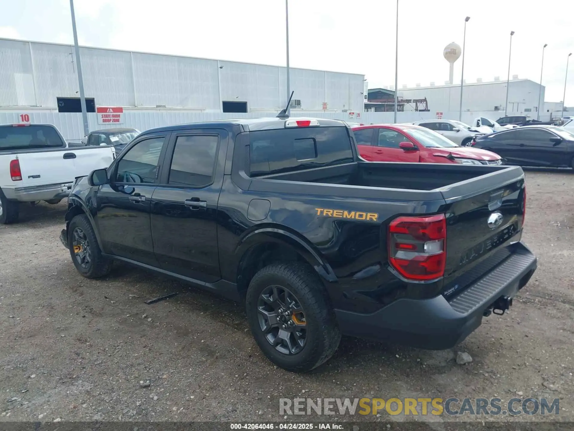 3 Фотография поврежденного автомобиля 3FTTW8G92PRA26432 FORD MAVERICK 2023