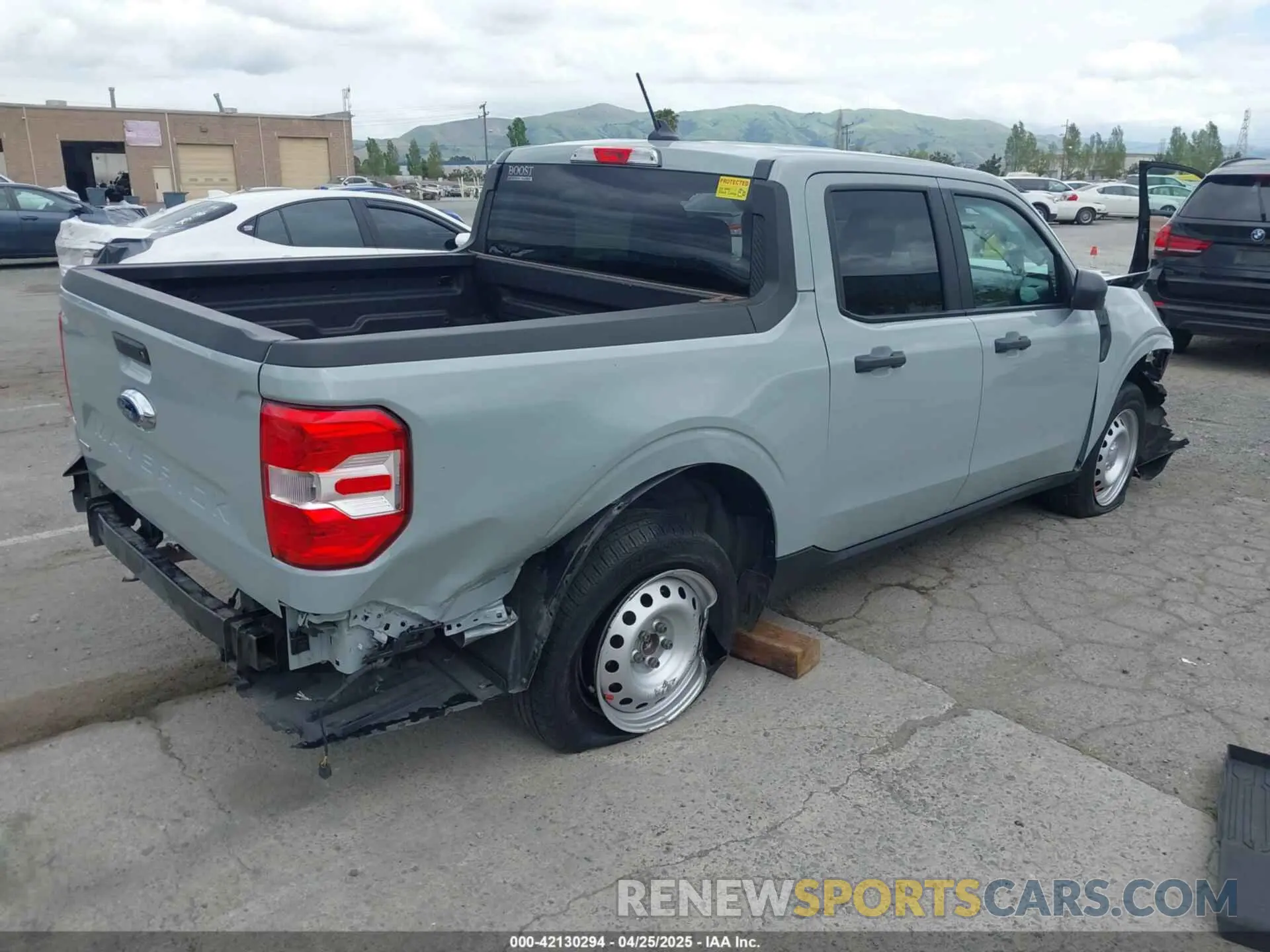 4 Фотография поврежденного автомобиля 3FTTW8A31RRB40025 FORD MAVERICK 2024