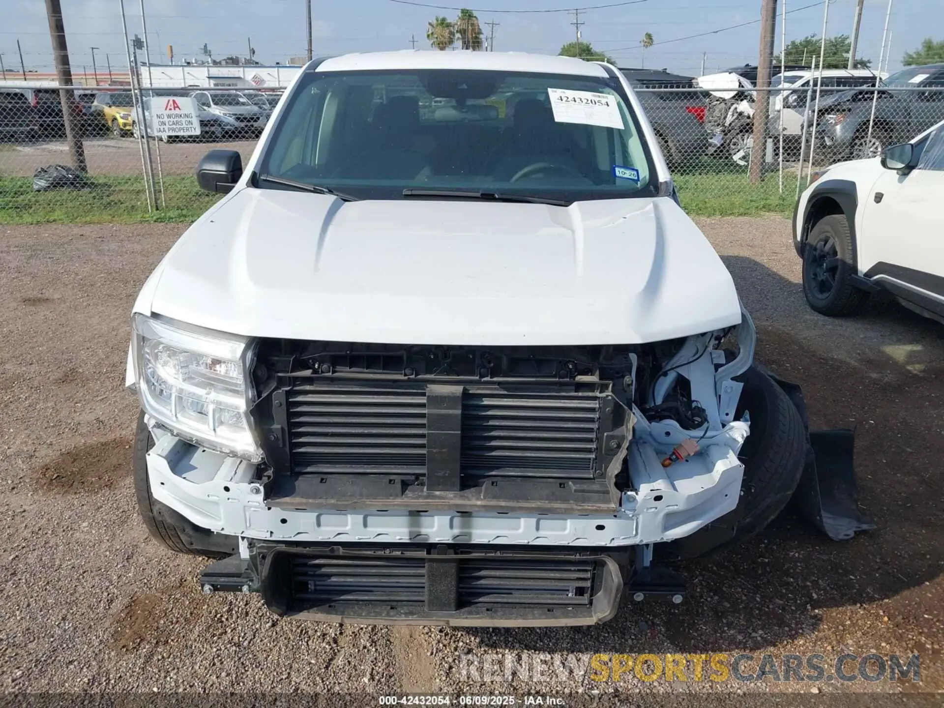 13 Photograph of a damaged car 3FTTW8A92RRB57792 FORD MAVERICK 2024