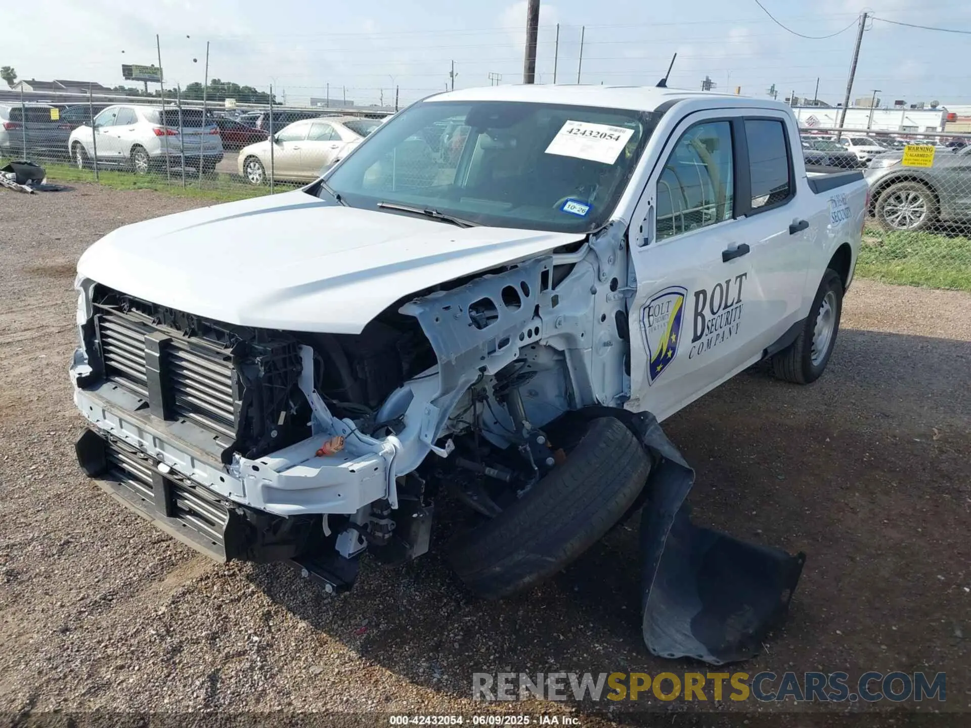 2 Photograph of a damaged car 3FTTW8A92RRB57792 FORD MAVERICK 2024