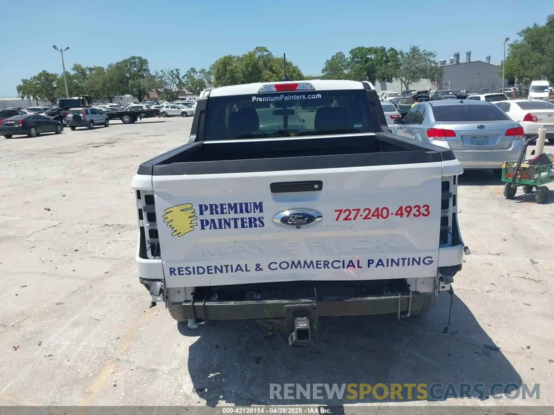 17 Photograph of a damaged car 3FTTW8A93RRA30632 FORD MAVERICK 2024