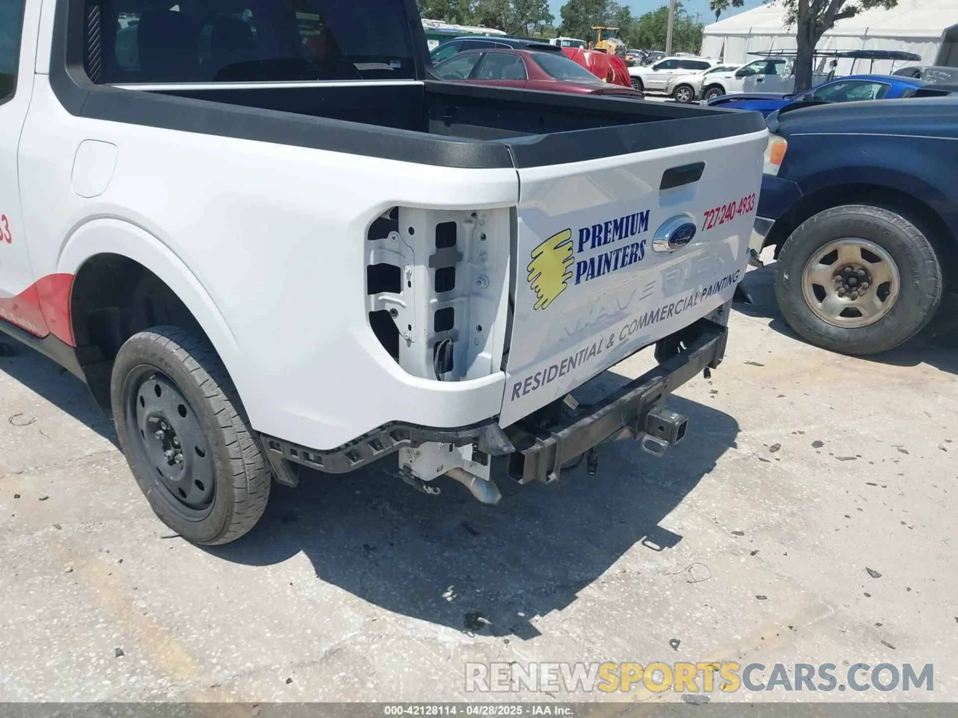 18 Photograph of a damaged car 3FTTW8A93RRA30632 FORD MAVERICK 2024