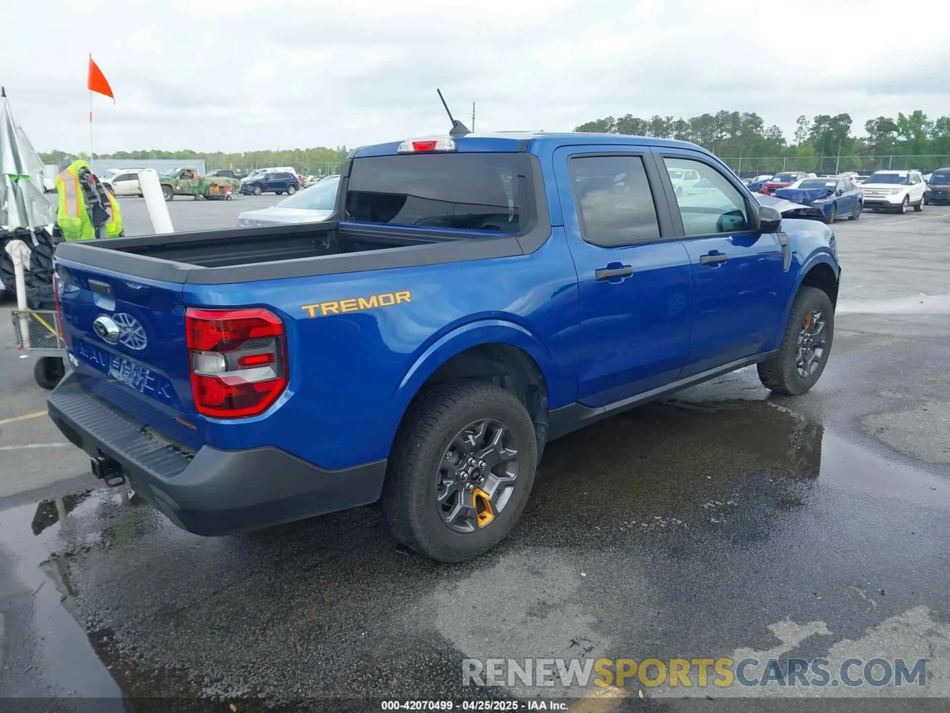 4 Фотография поврежденного автомобиля 3FTTW8C97RRB35025 FORD MAVERICK 2024