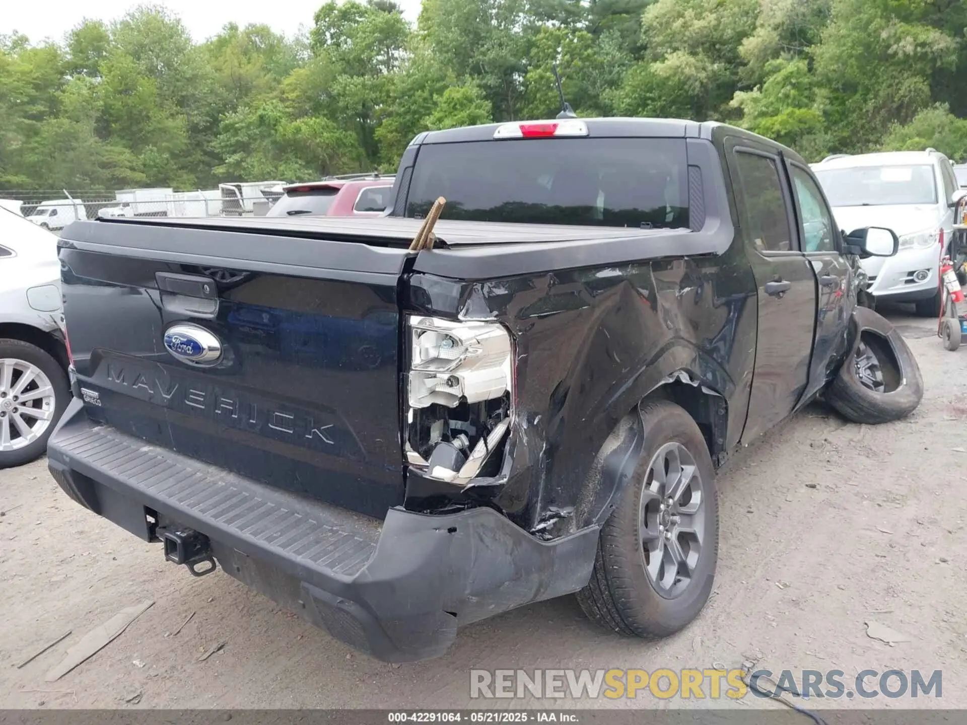 4 Photograph of a damaged car 3FTTW8H35RRA77730 FORD MAVERICK 2024