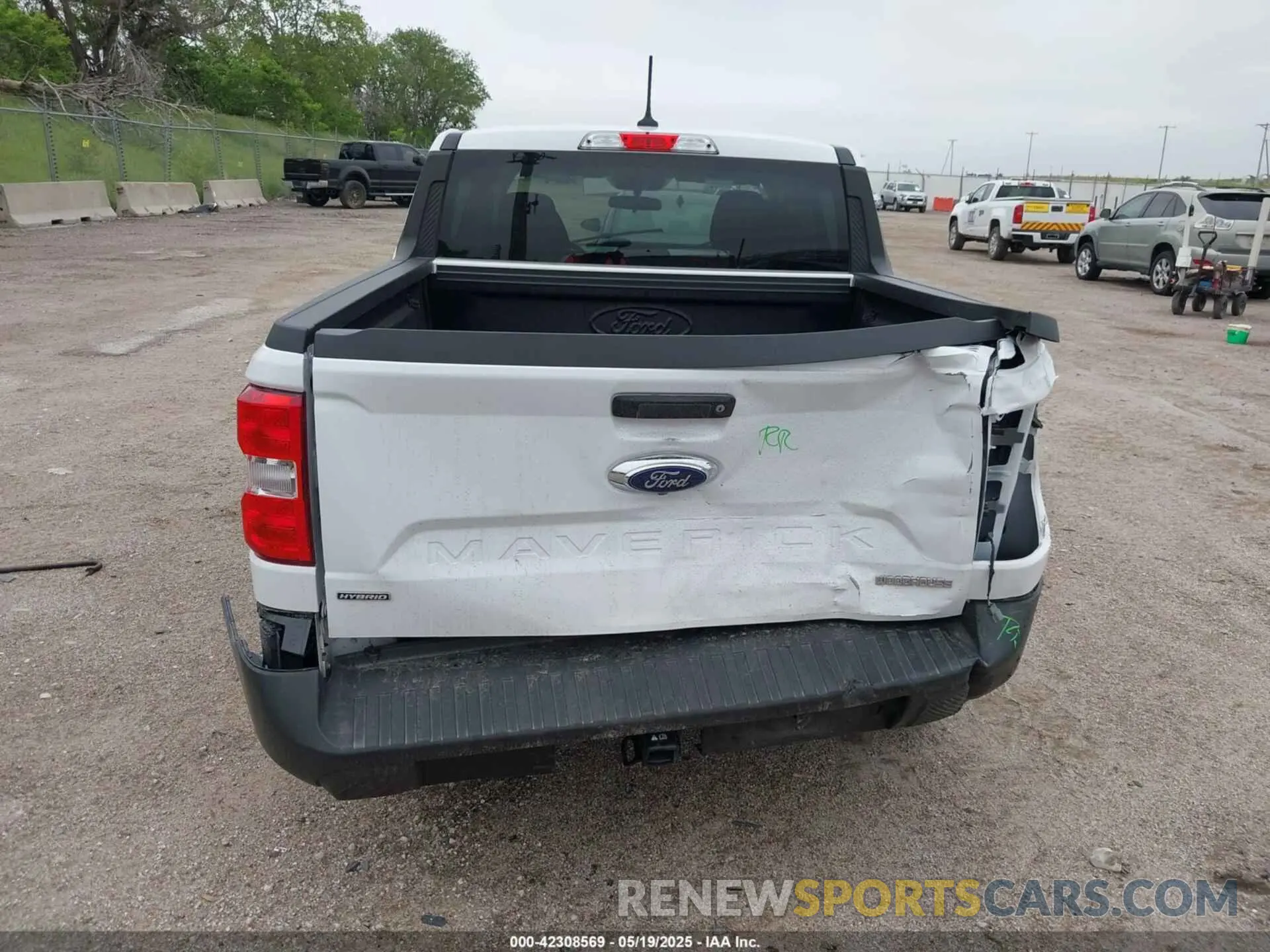 6 Photograph of a damaged car 3FTTW8H37RRA51727 FORD MAVERICK 2024