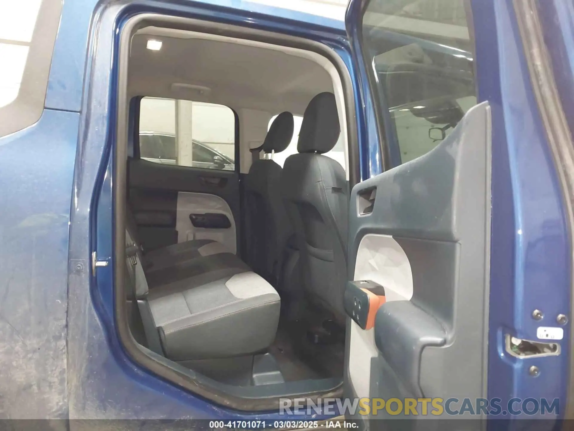 8 Photograph of a damaged car 3FTTW8J93RRA85372 FORD MAVERICK 2024