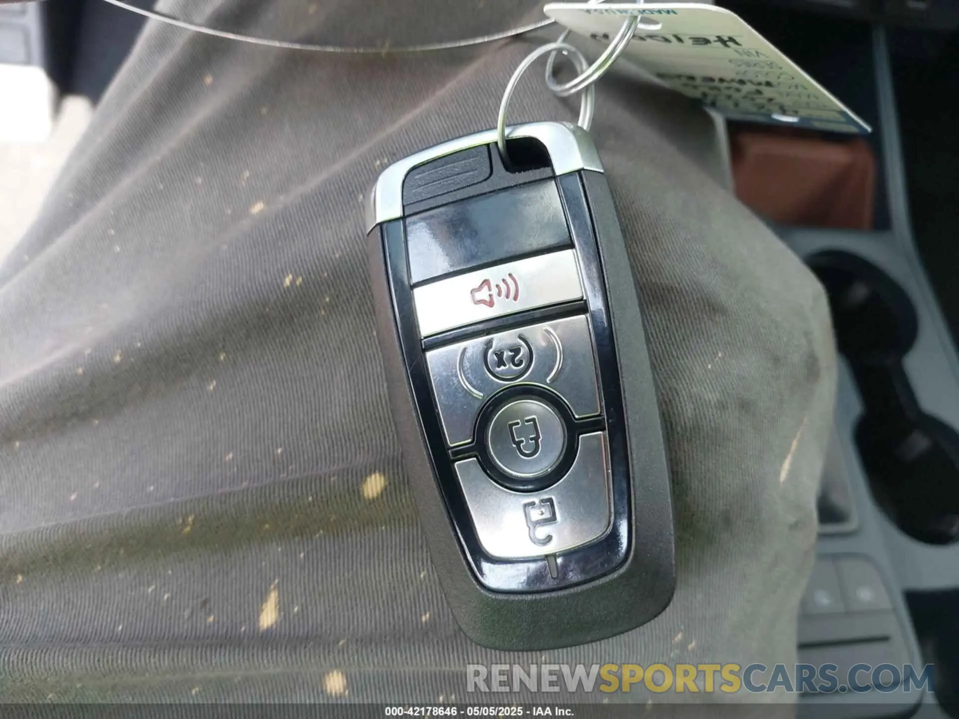 11 Photograph of a damaged car 3FTTW8M31RRB31272 FORD MAVERICK 2024