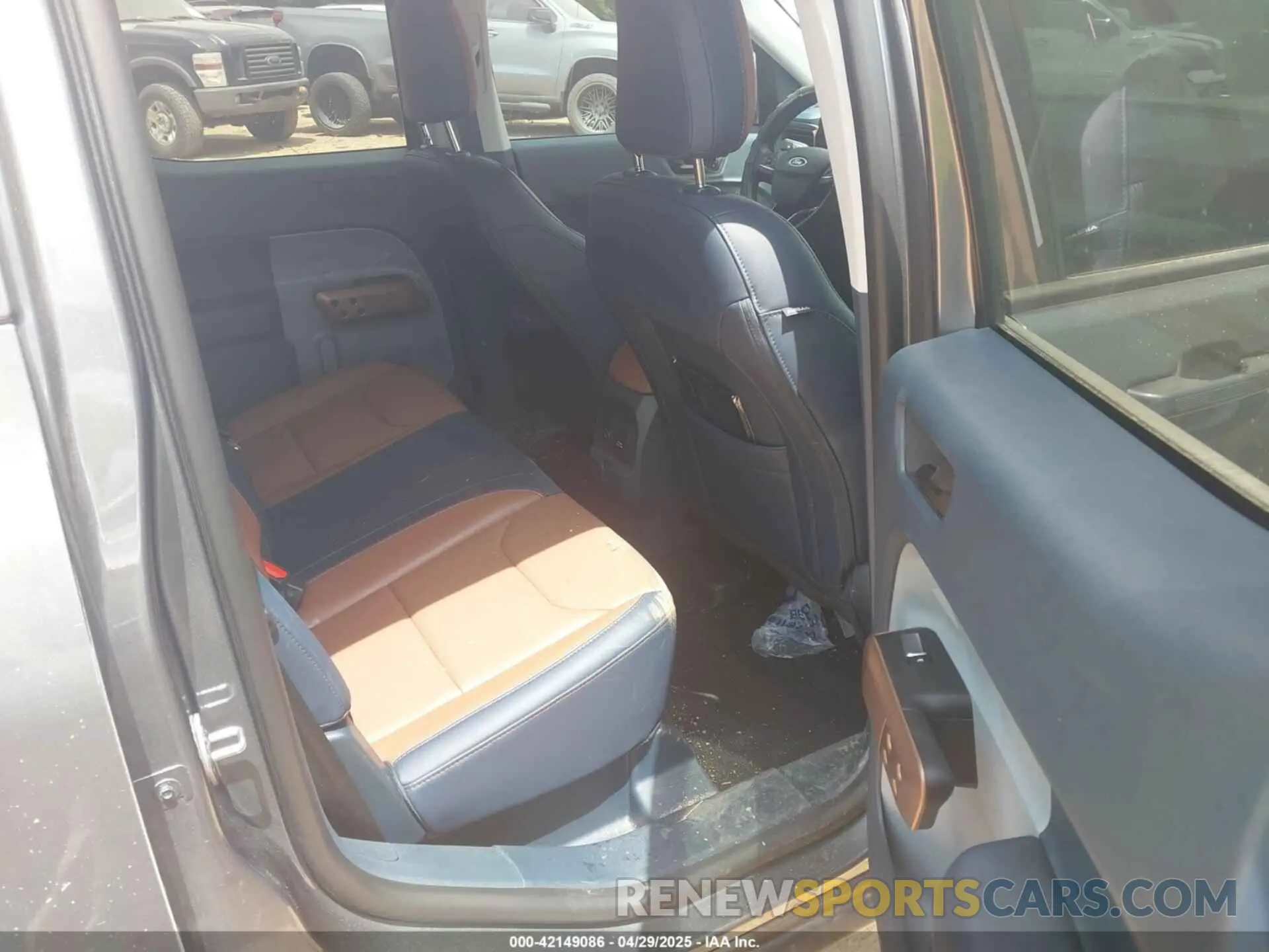 8 Фотография поврежденного автомобиля 3FTTW8M3XRRB57465 FORD MAVERICK 2024
